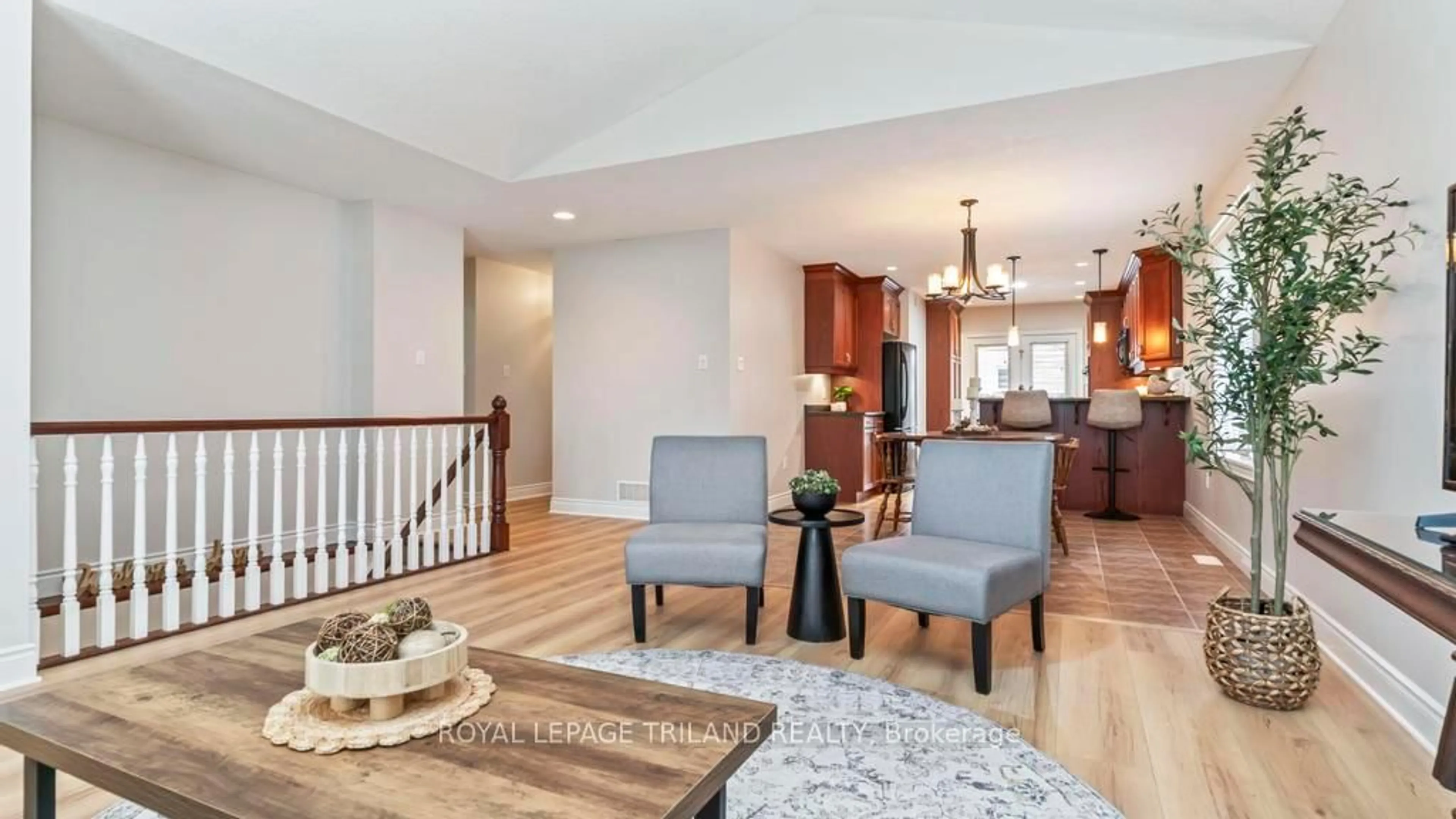 Living room with furniture, unknown for 98 Hagerman Cres, St. Thomas Ontario N5R 6K3