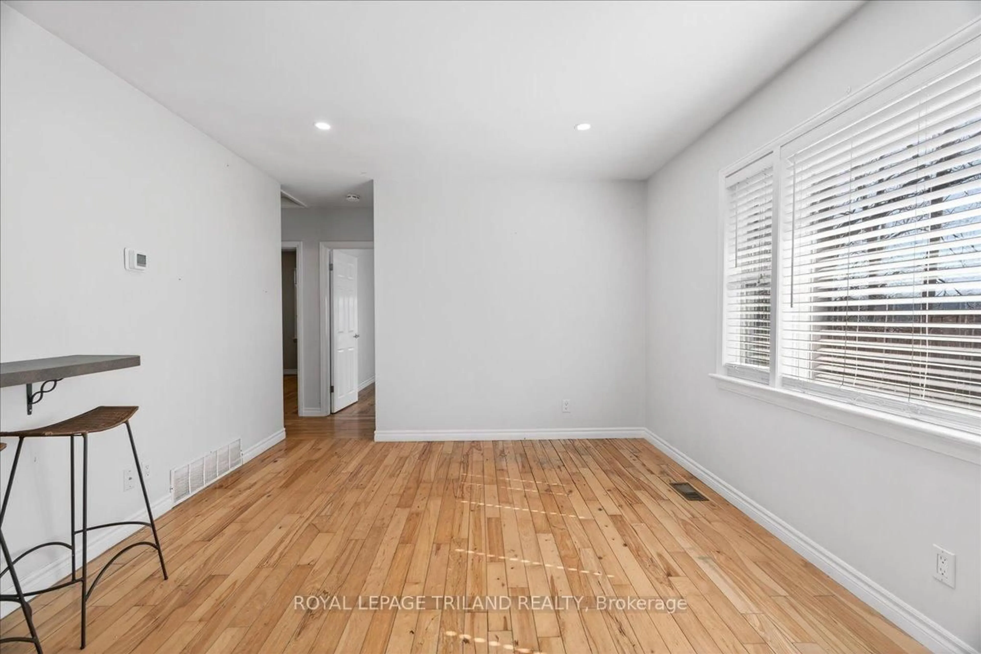 A pic of a room for 250 Greenwood Ave, London South Ontario N6J 3G4