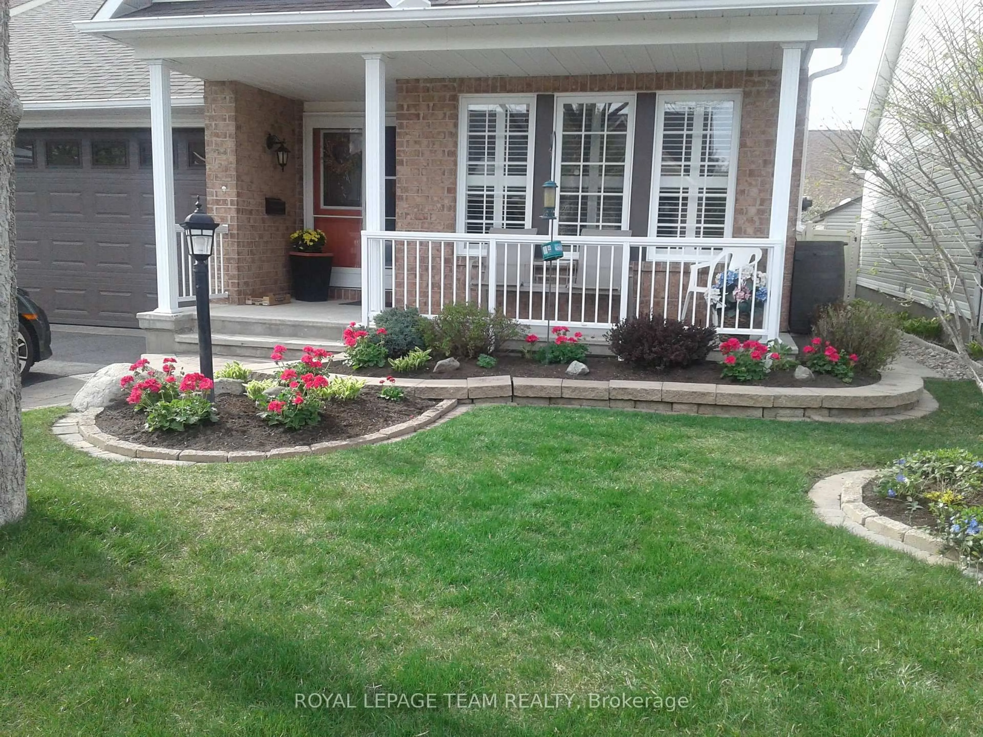 Patio, street for 26 Settlers Ridge Way, Ottawa Ontario K2J 4V3