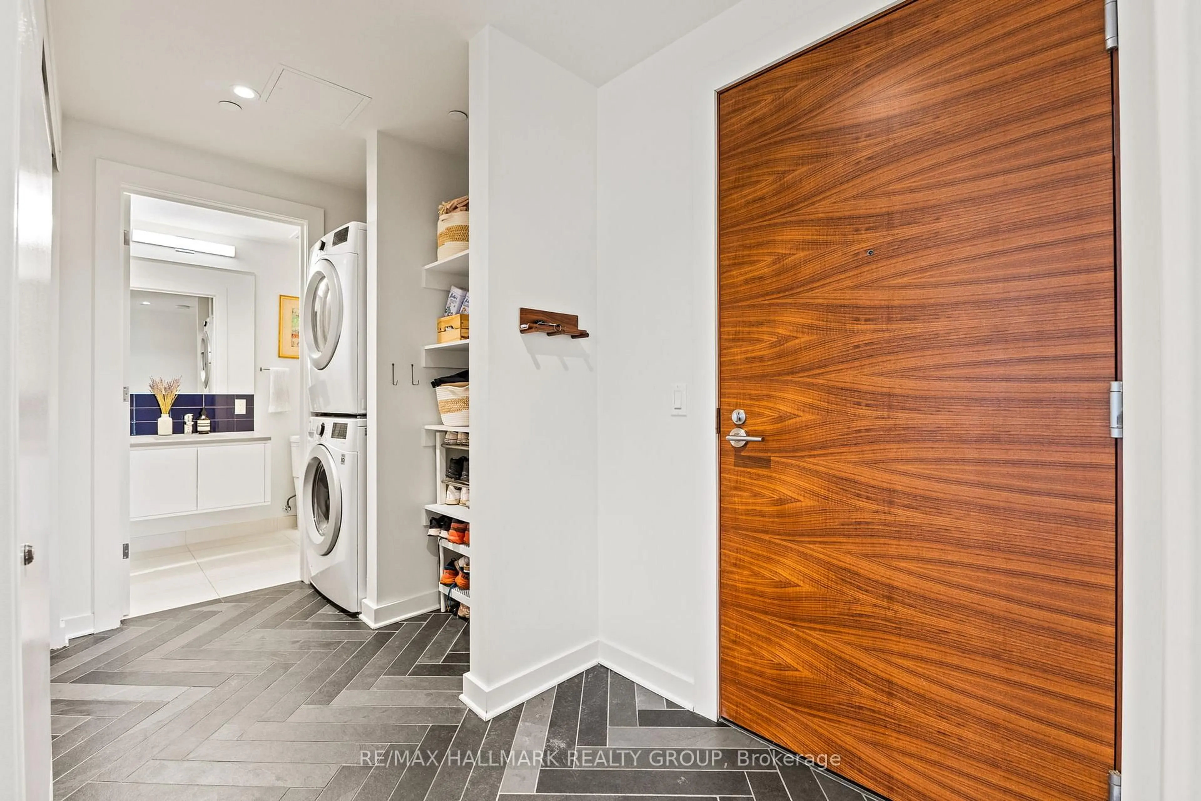 Laundry room for 135 Barrette St #207, Ottawa Ontario K1L 7Z9