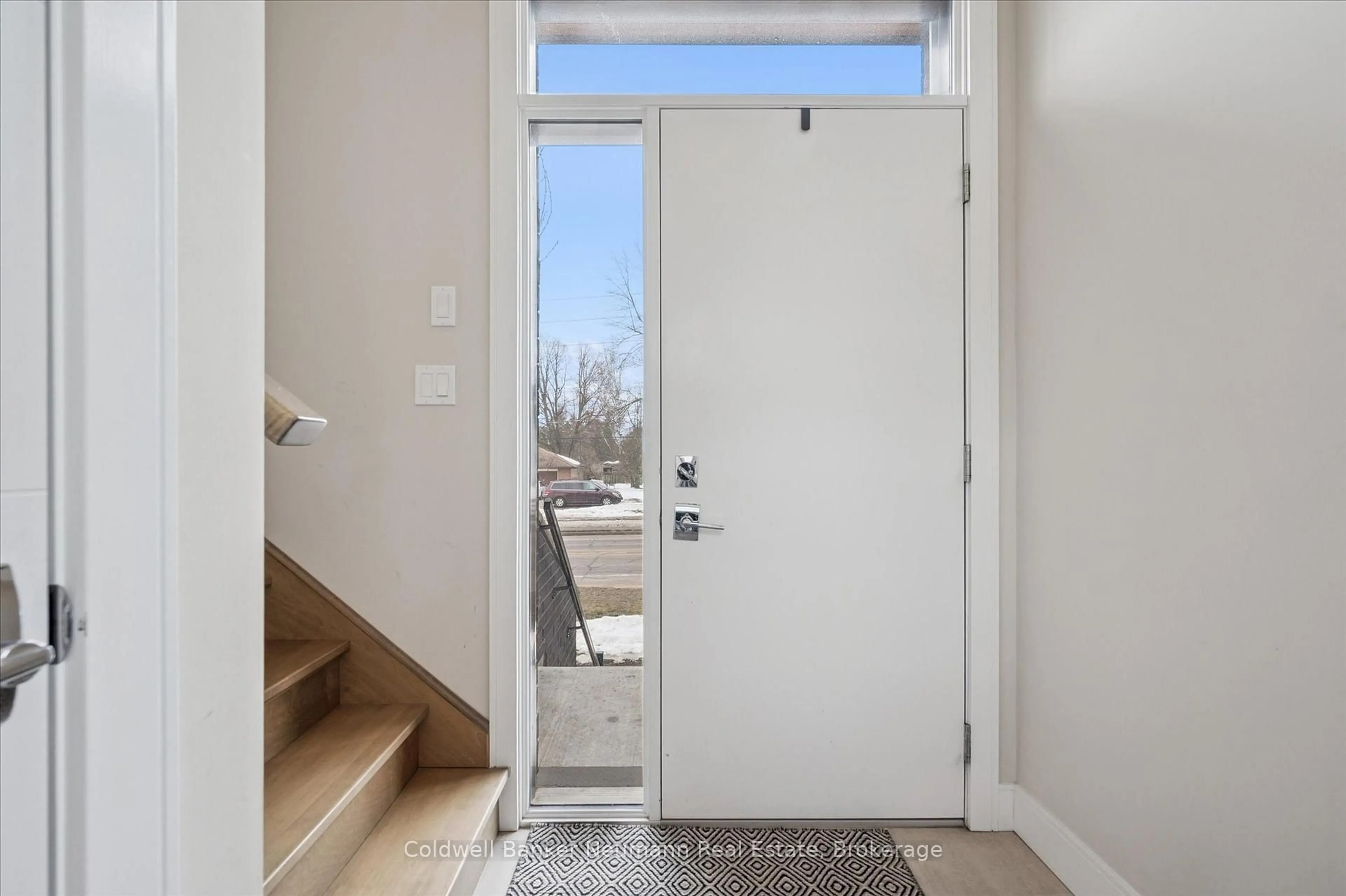Indoor entryway for 60 Arkell Rd #2, Guelph Ontario N1L 1G8
