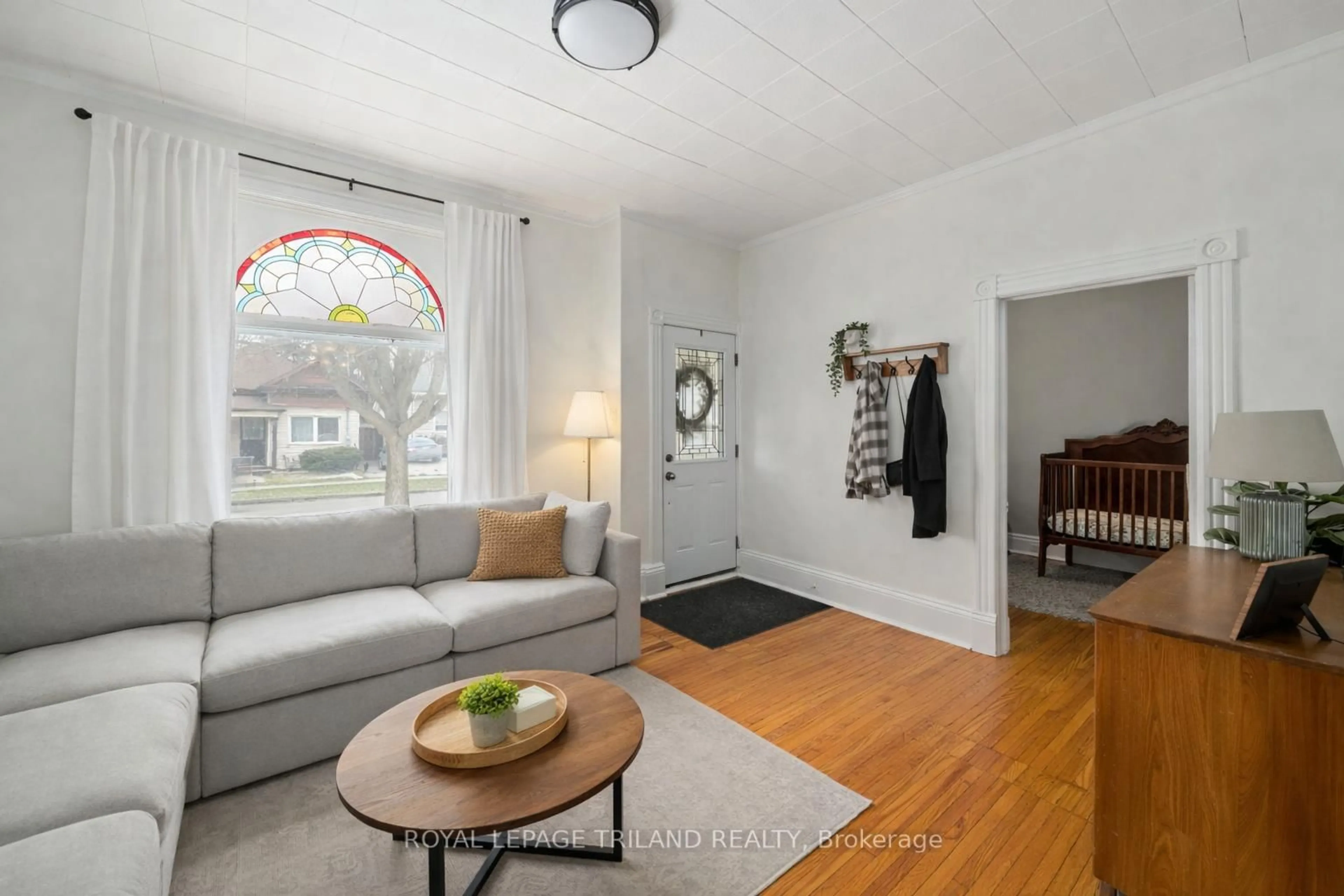 Living room with furniture, unknown for 30 MALAKOFF St, St. Thomas Ontario N5P 1L7