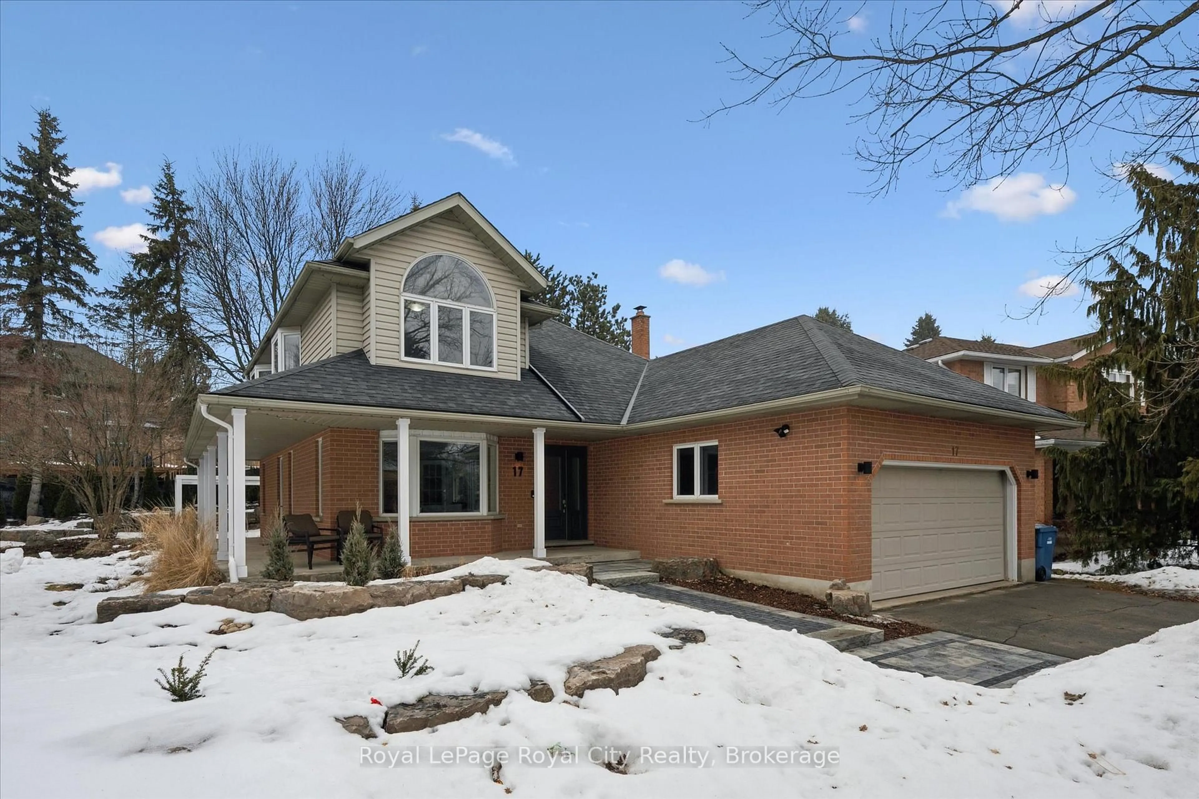 Home with brick exterior material, street for 17 Trillium Crt, Guelph Ontario N1G 4P8