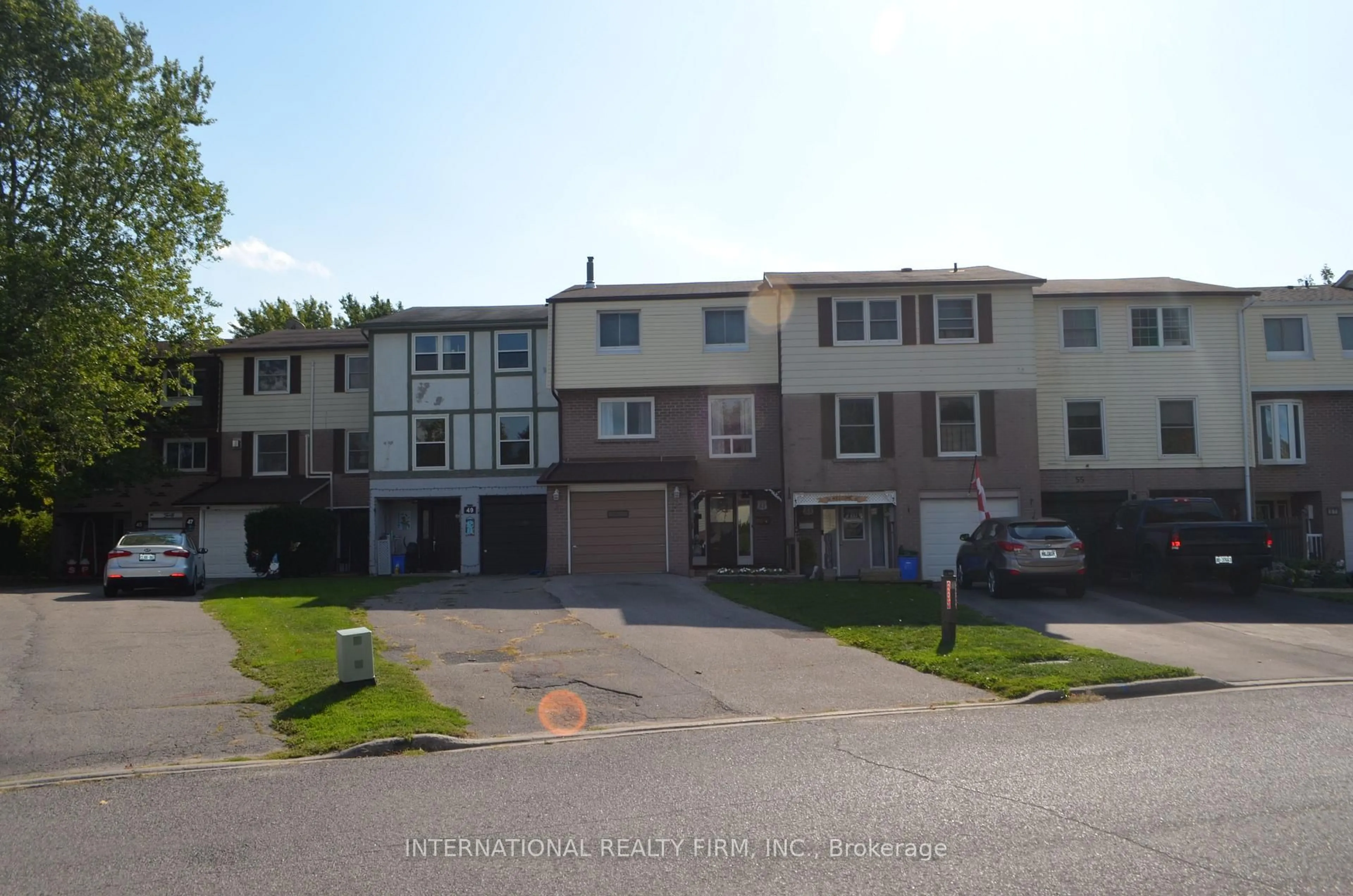 A pic from outside/outdoor area/front of a property/back of a property/a pic from drone, street for 51 Peacock Blvd, Port Hope Ontario L1A 2X2