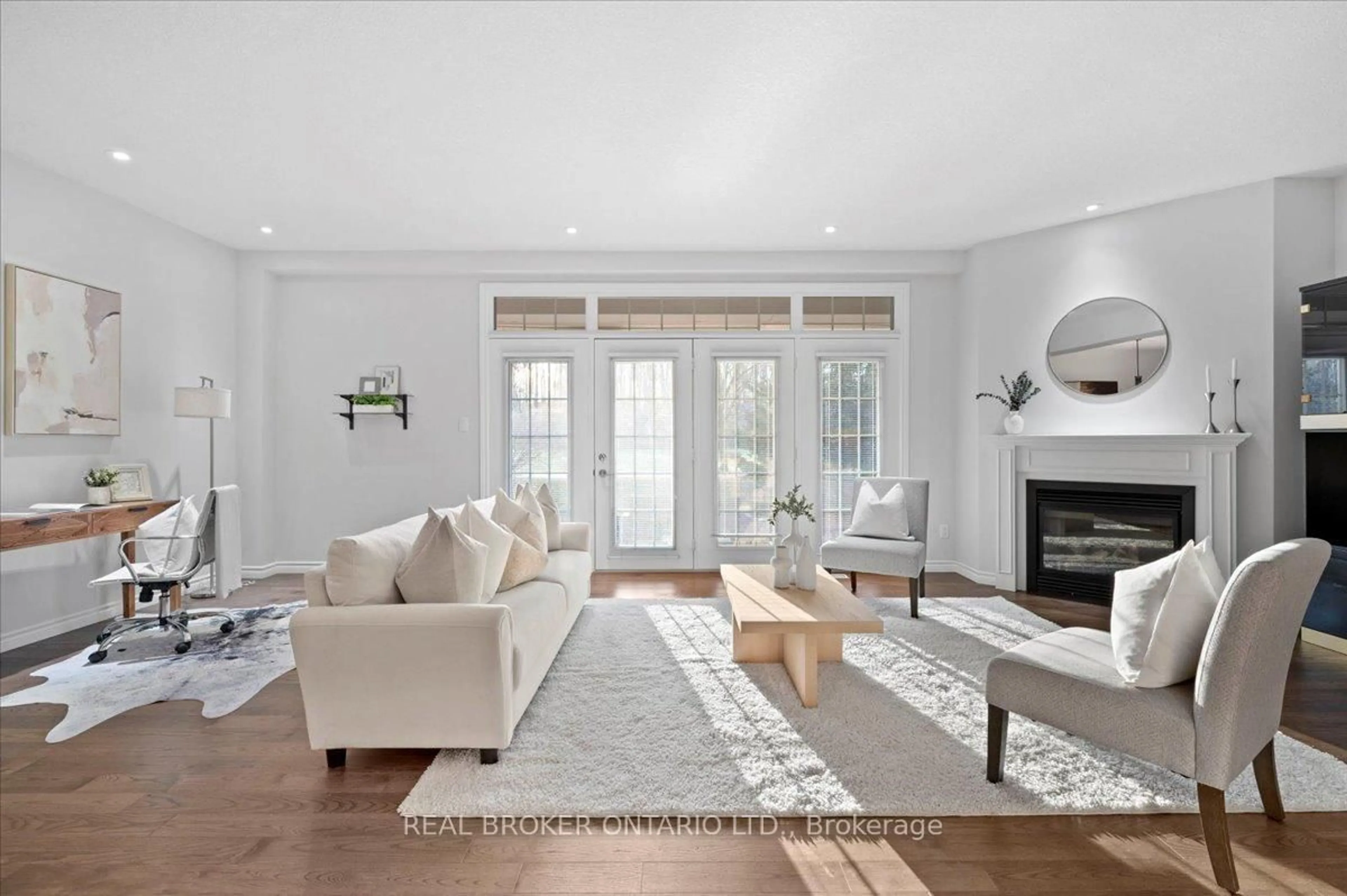 Living room with furniture, unknown for 435 Winchester Dr #22, Waterloo Ontario N2T 0B7