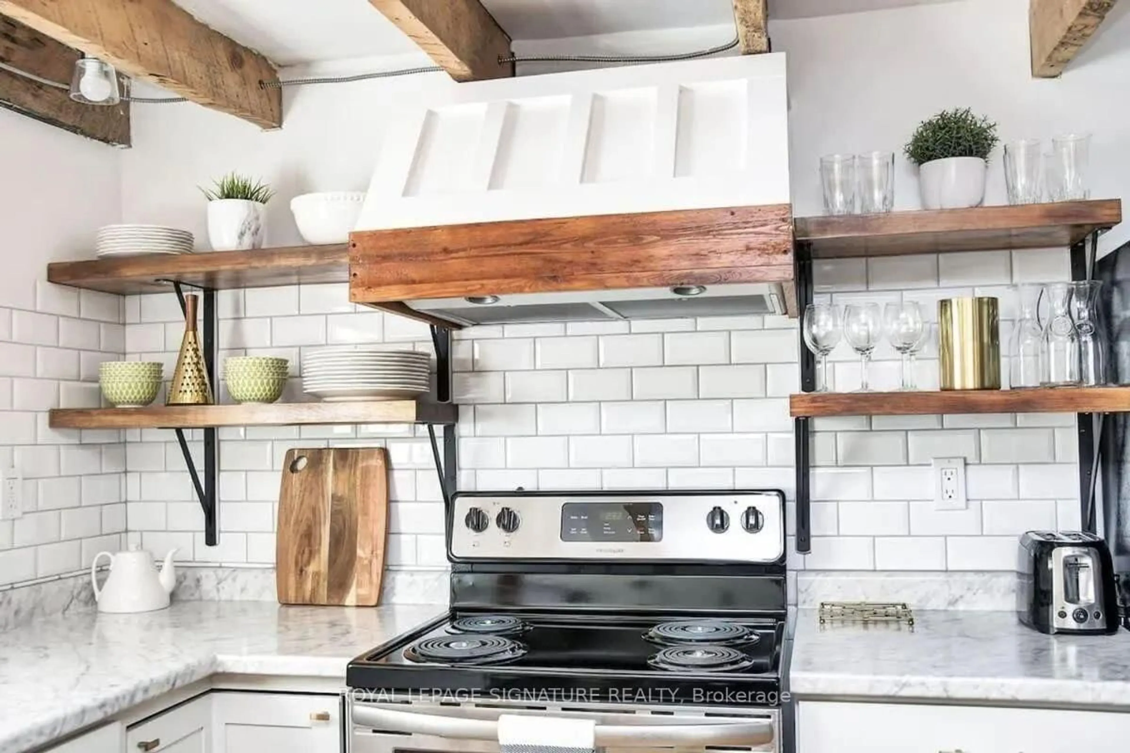 Rustic kitchen, ceramic/tile floor for 42 York St, Prince Edward County Ontario K0K 2T0