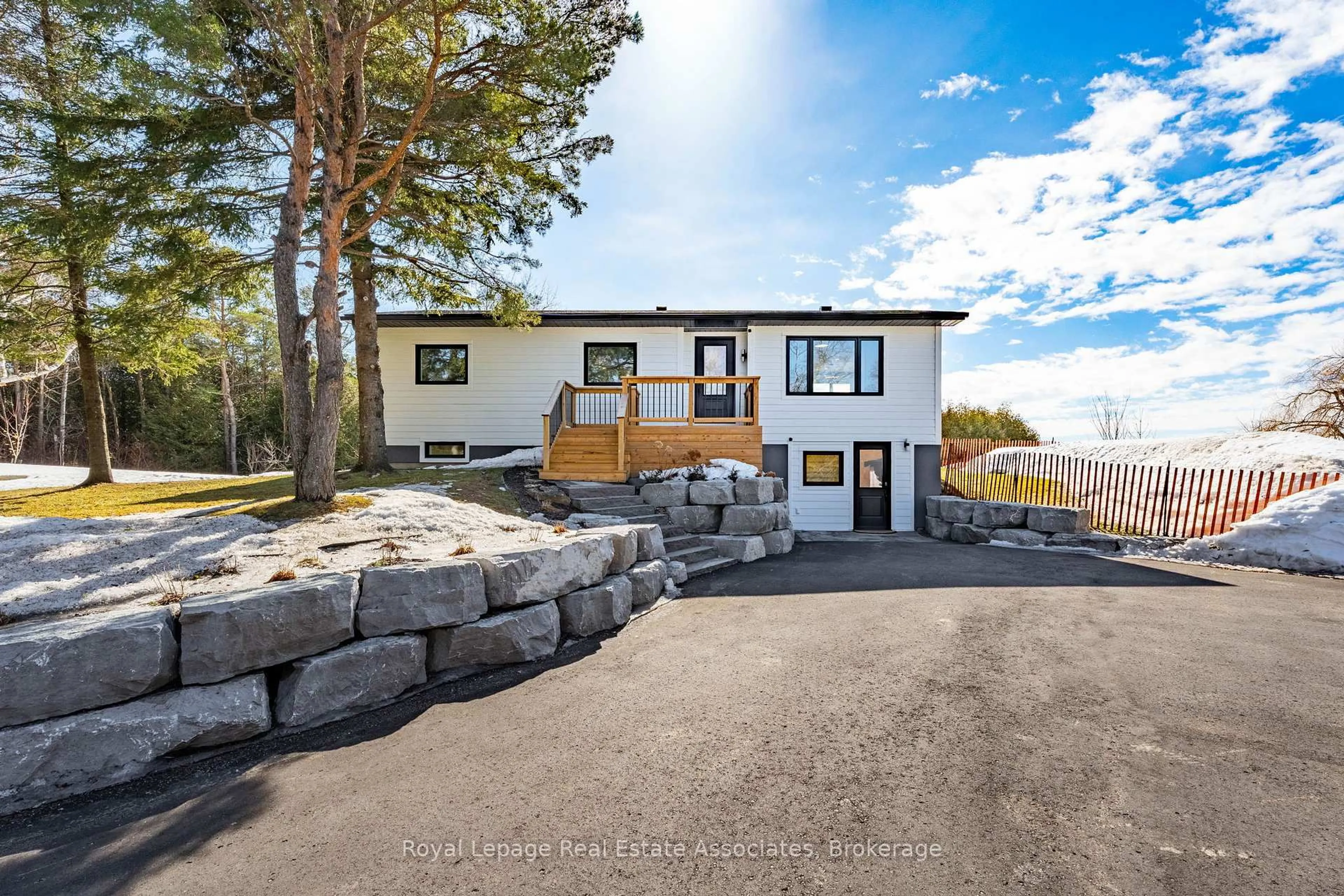 Unknown for 475352 County Road 11, Amaranth Ontario L9V 1L1