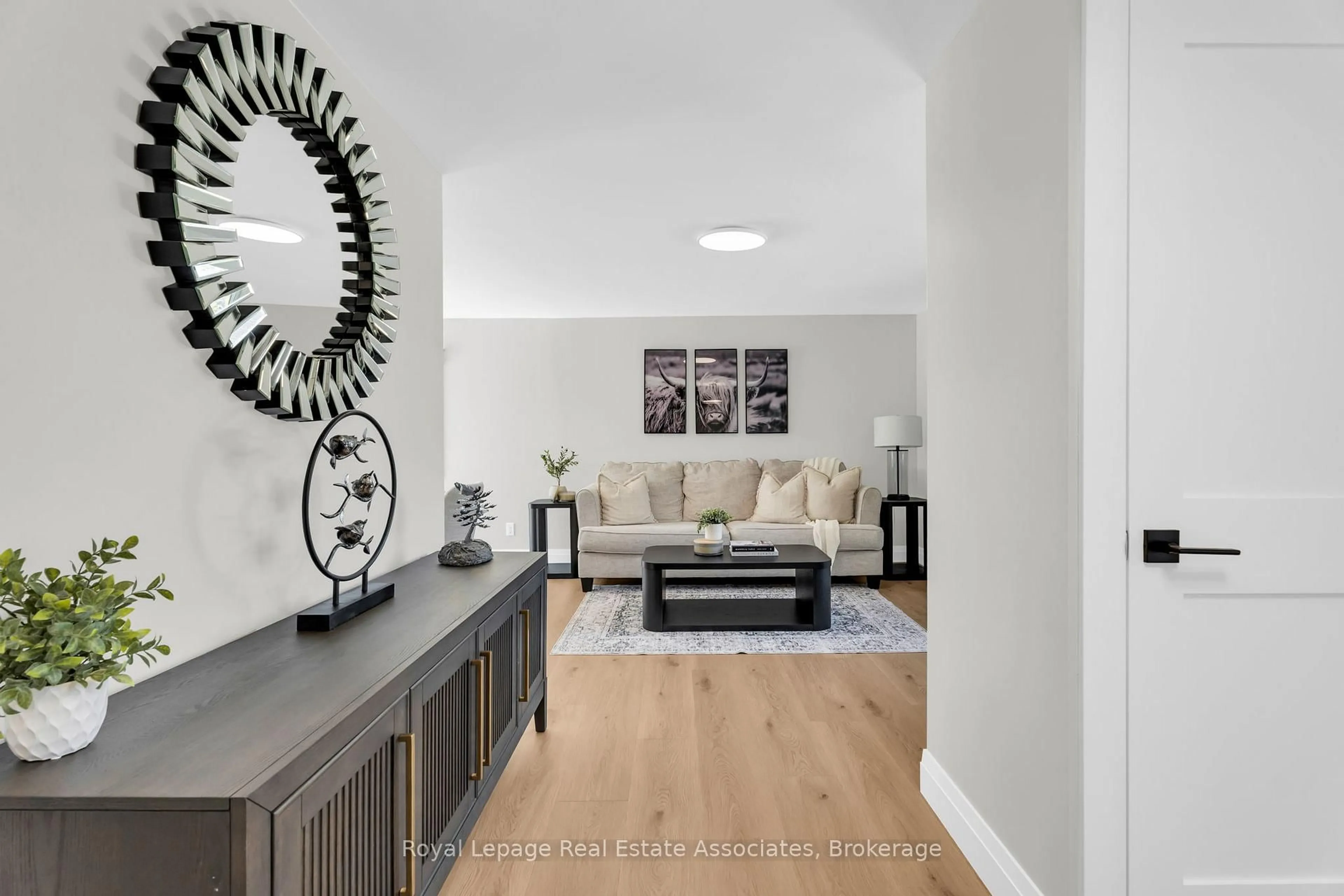 Living room with furniture, unknown for 475352 County Road 11, Amaranth Ontario L9V 1L1