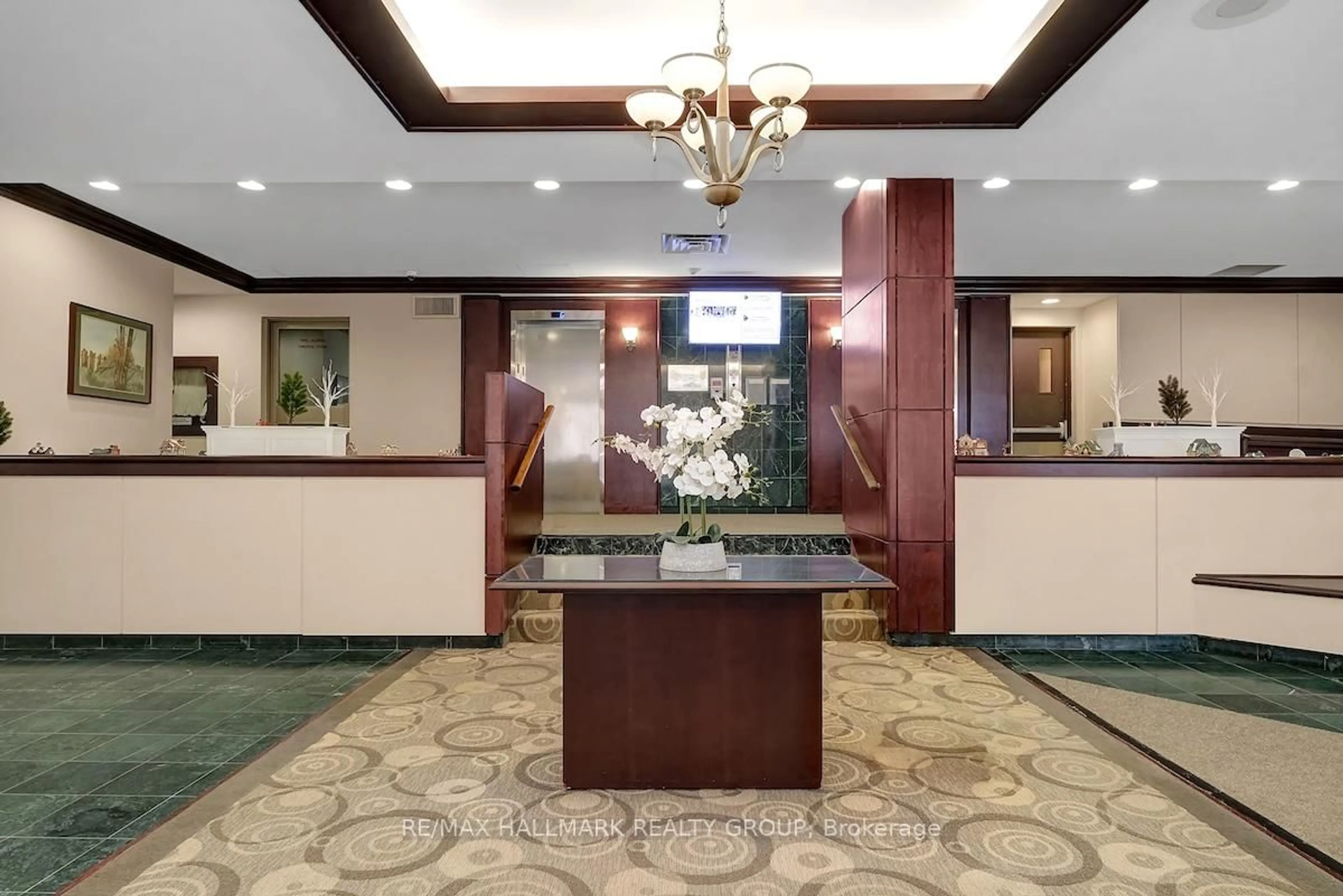 Lobby for 200 Lafontaine Ave #506, Ottawa Ontario K1L 8K8