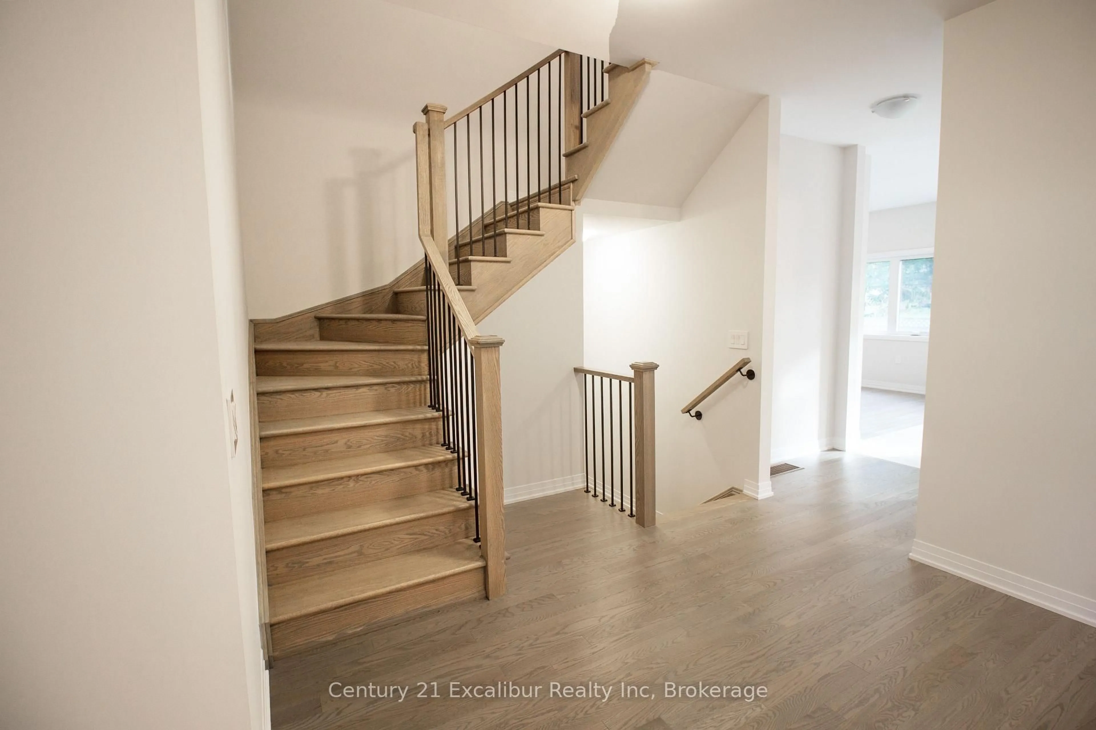 Unknown for 225 Dingman St, Wellington North Ontario N0G 1A0