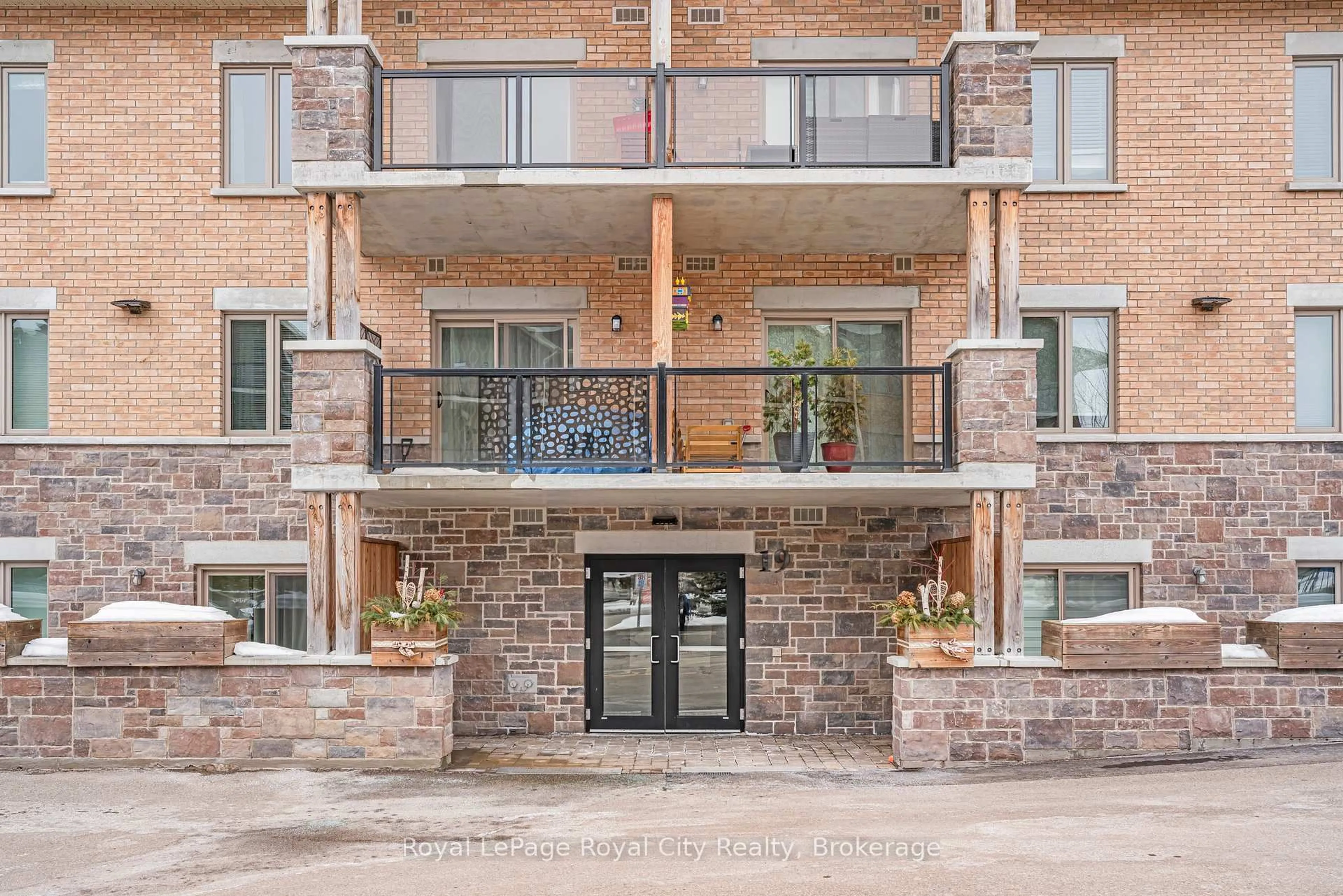 Unknown for 19 Stumpf St #106, Centre Wellington Ontario N0B 1S0