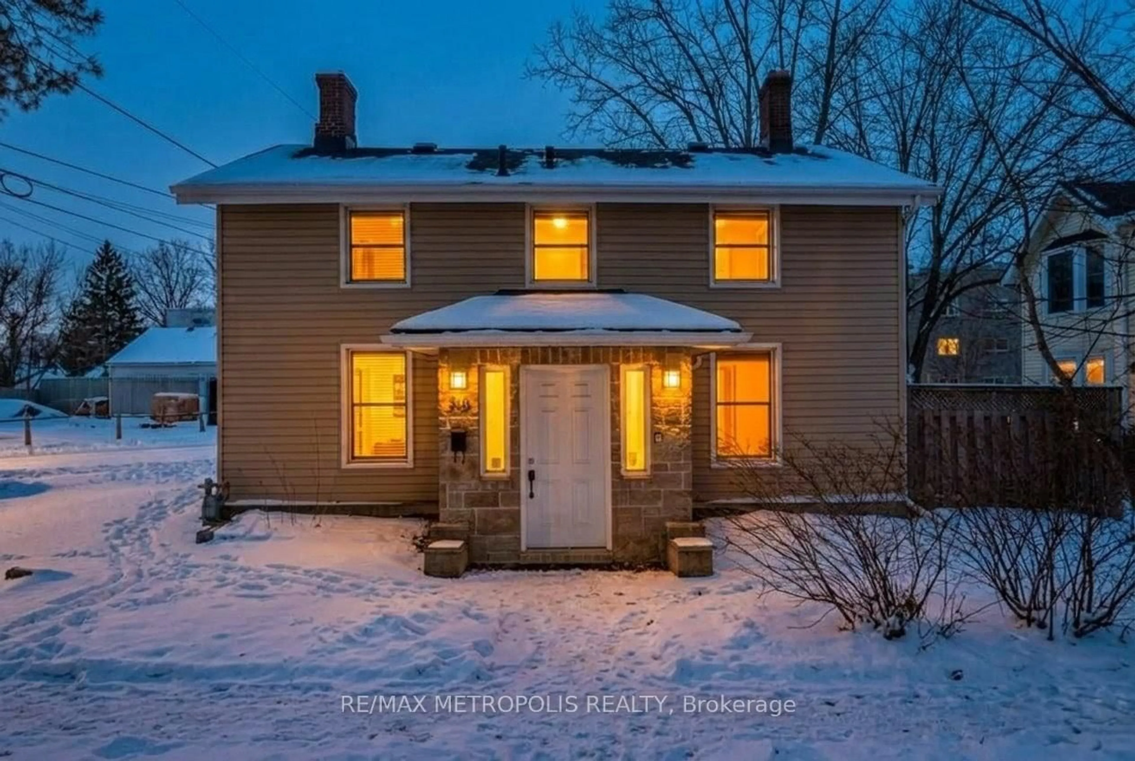 Unknown for 336 Division St, Kingston Ontario K7K 4A3