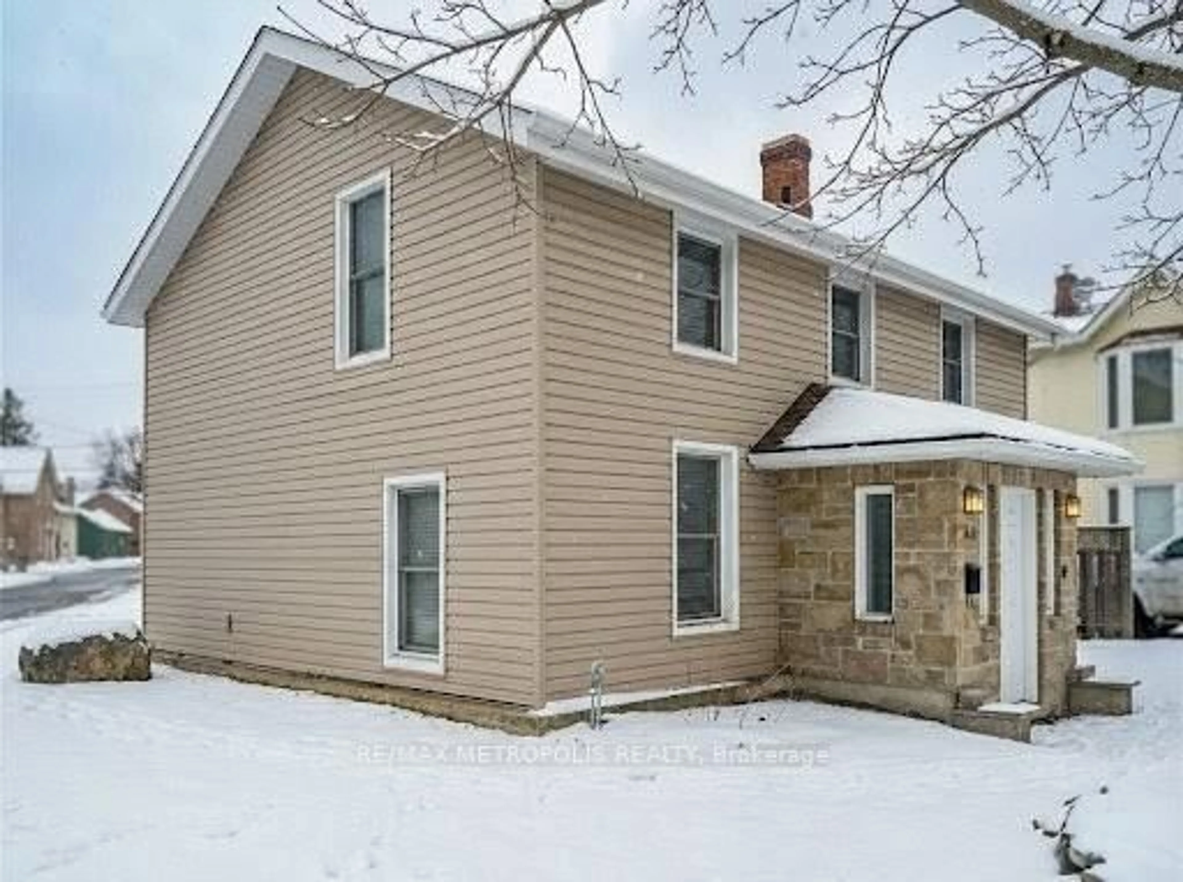 Home with brick exterior material, building for 336 Division St, Kingston Ontario K7K 4A3