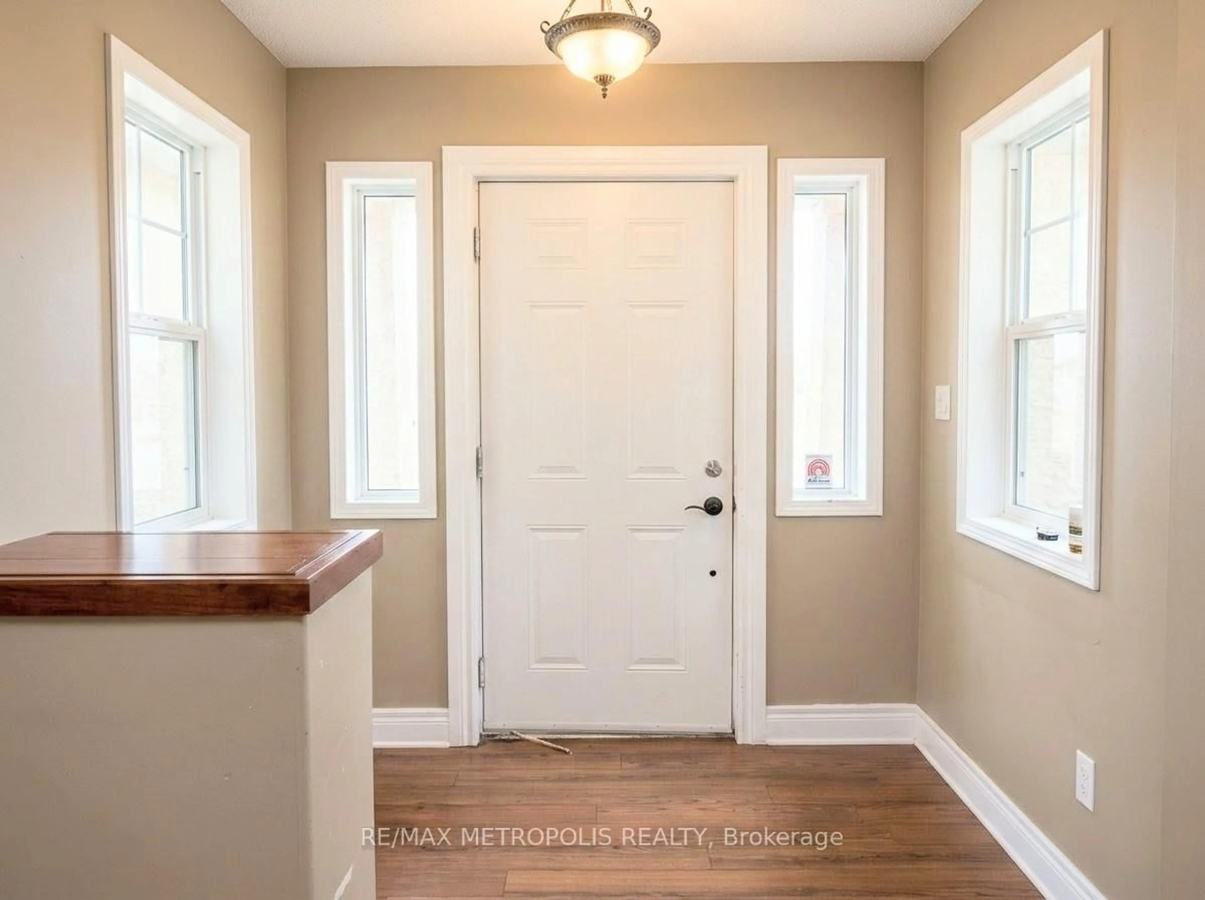 Indoor entryway for 336 Division St, Kingston Ontario K7K 4A3