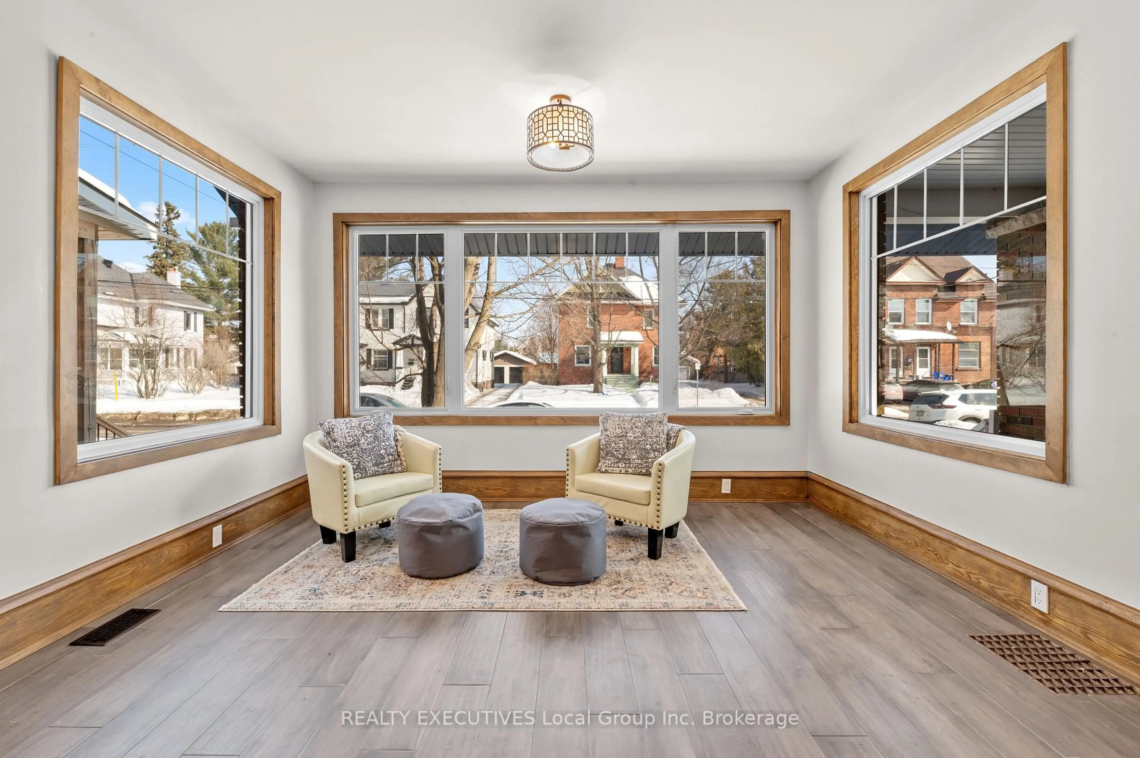 Unknown for 537 COPELAND St, North Bay Ontario P1B 3C7