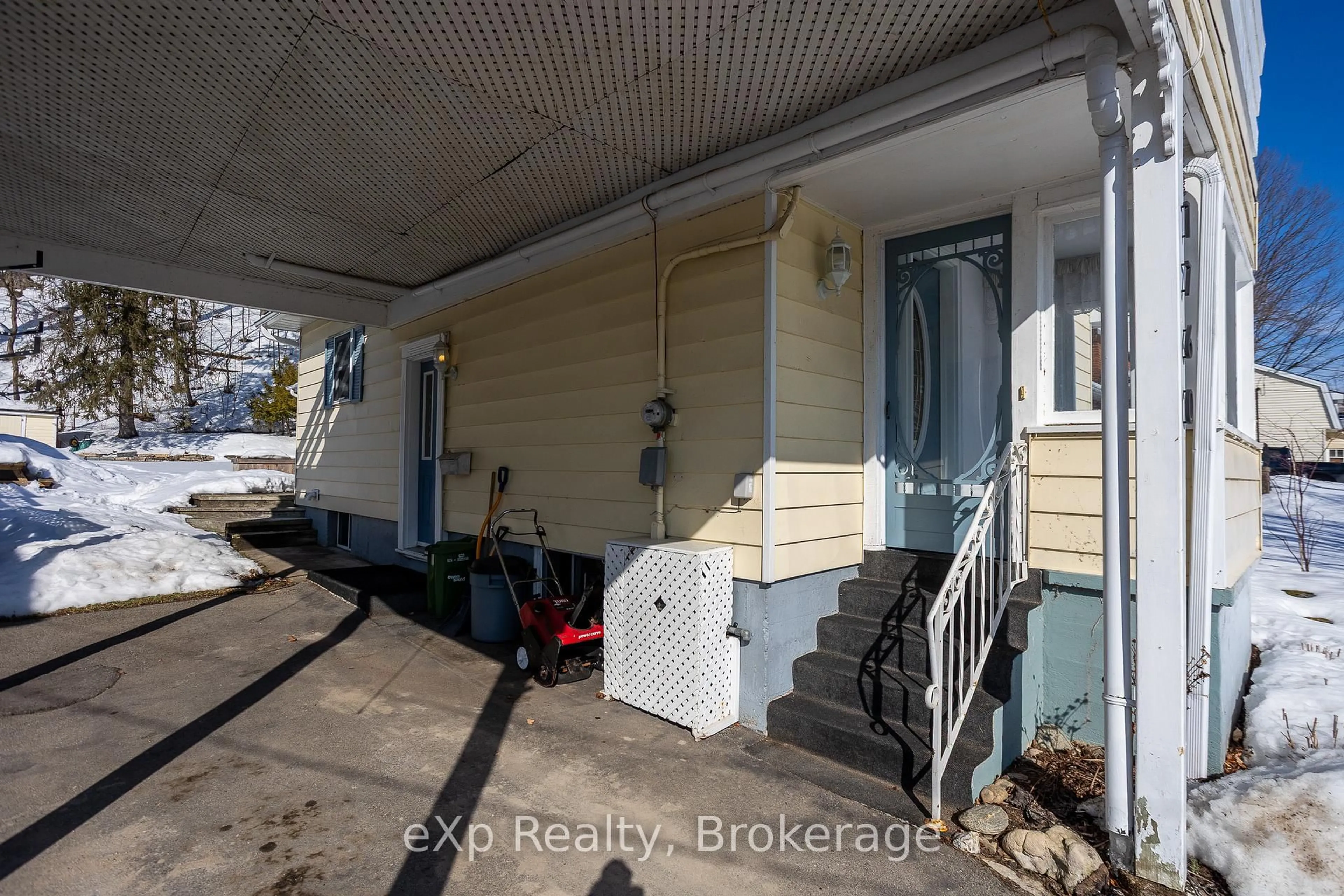 Unknown for 1760 5th Ave, Owen Sound Ontario N4K 5B8