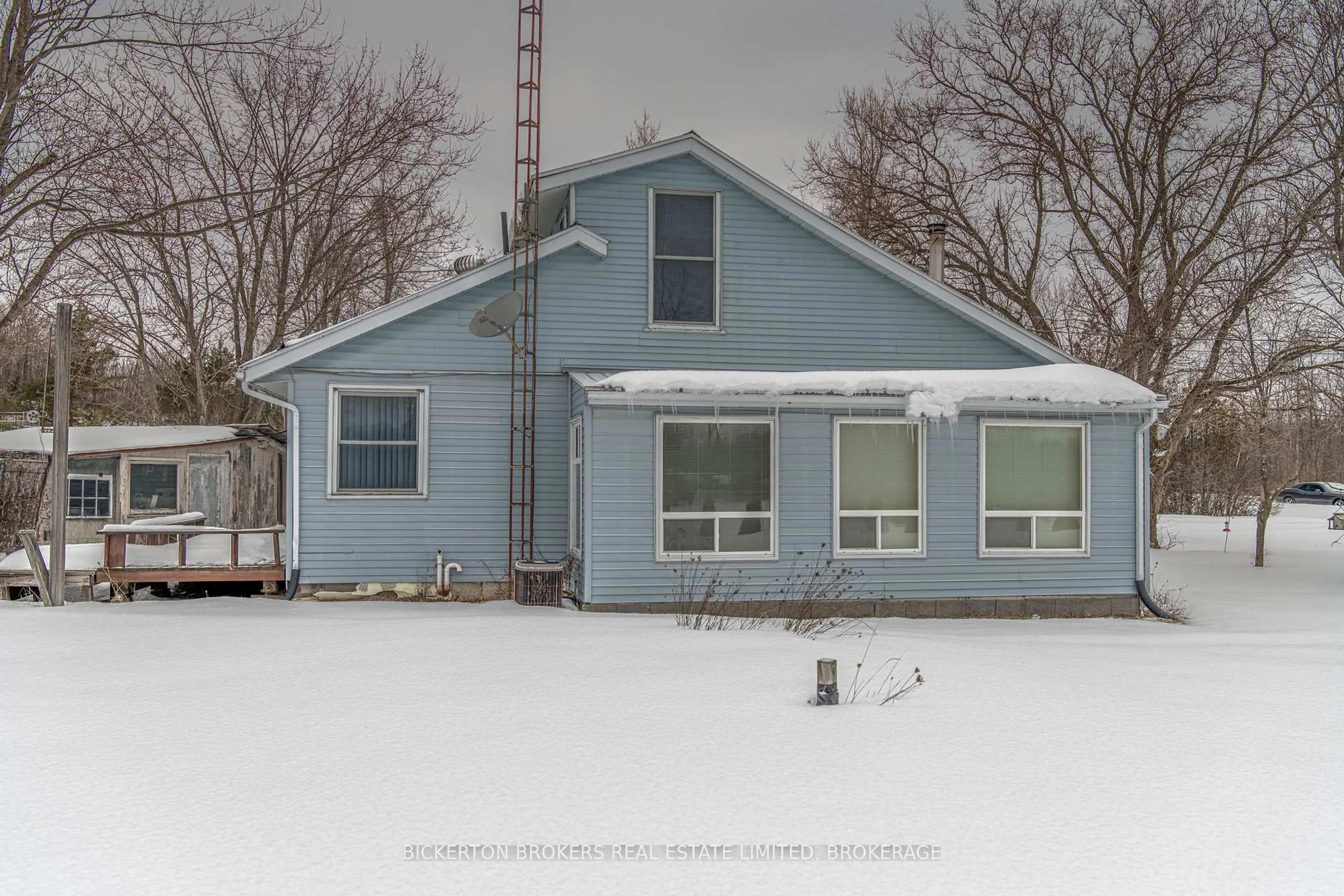 Unknown for 798 Russell Rd, Front of Leeds & Seeleys Bay Ontario K0E 1L0