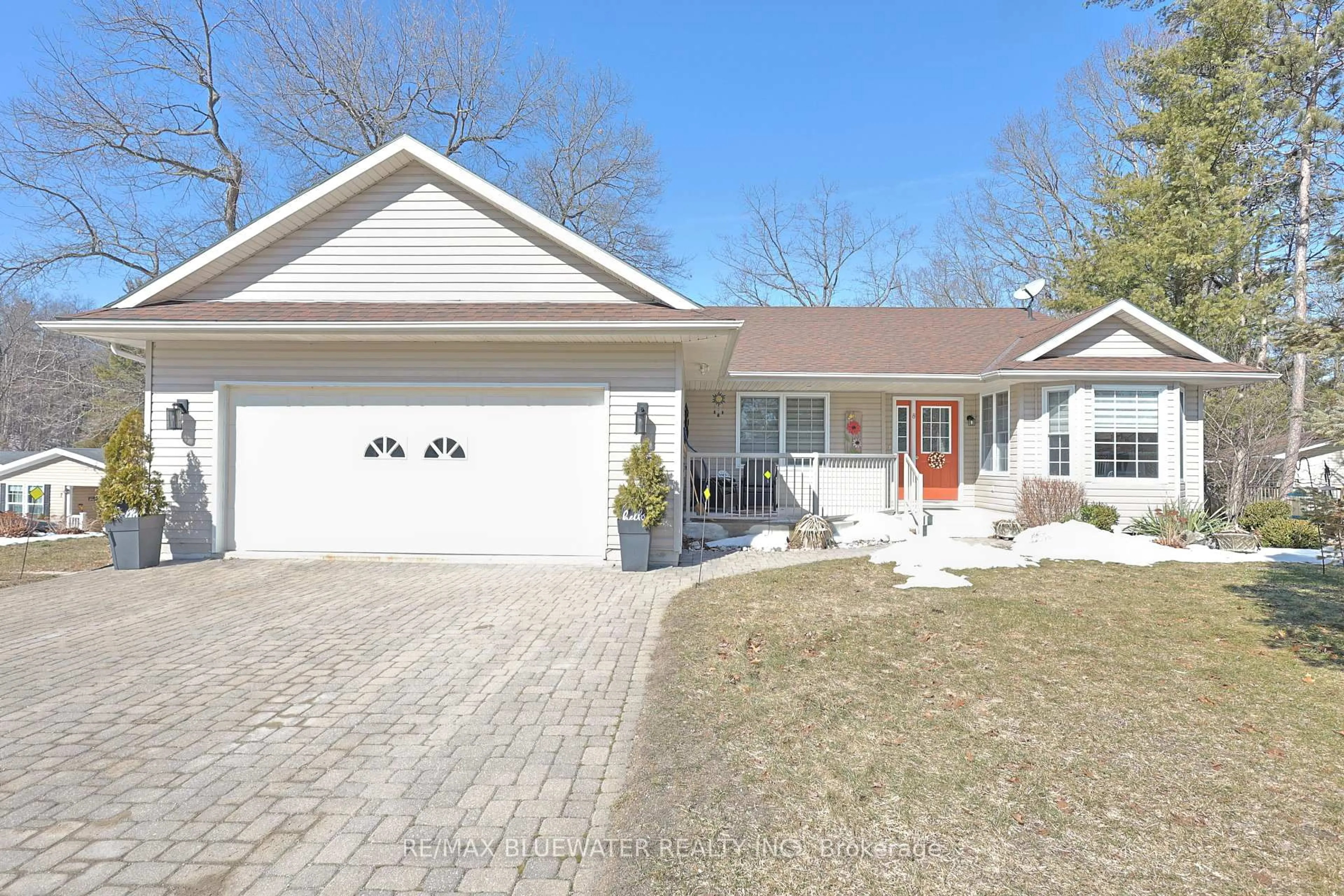 Home with vinyl exterior material, street for #8 - 9826 Northville Cres, Lambton Shores Ontario N0M 2N0