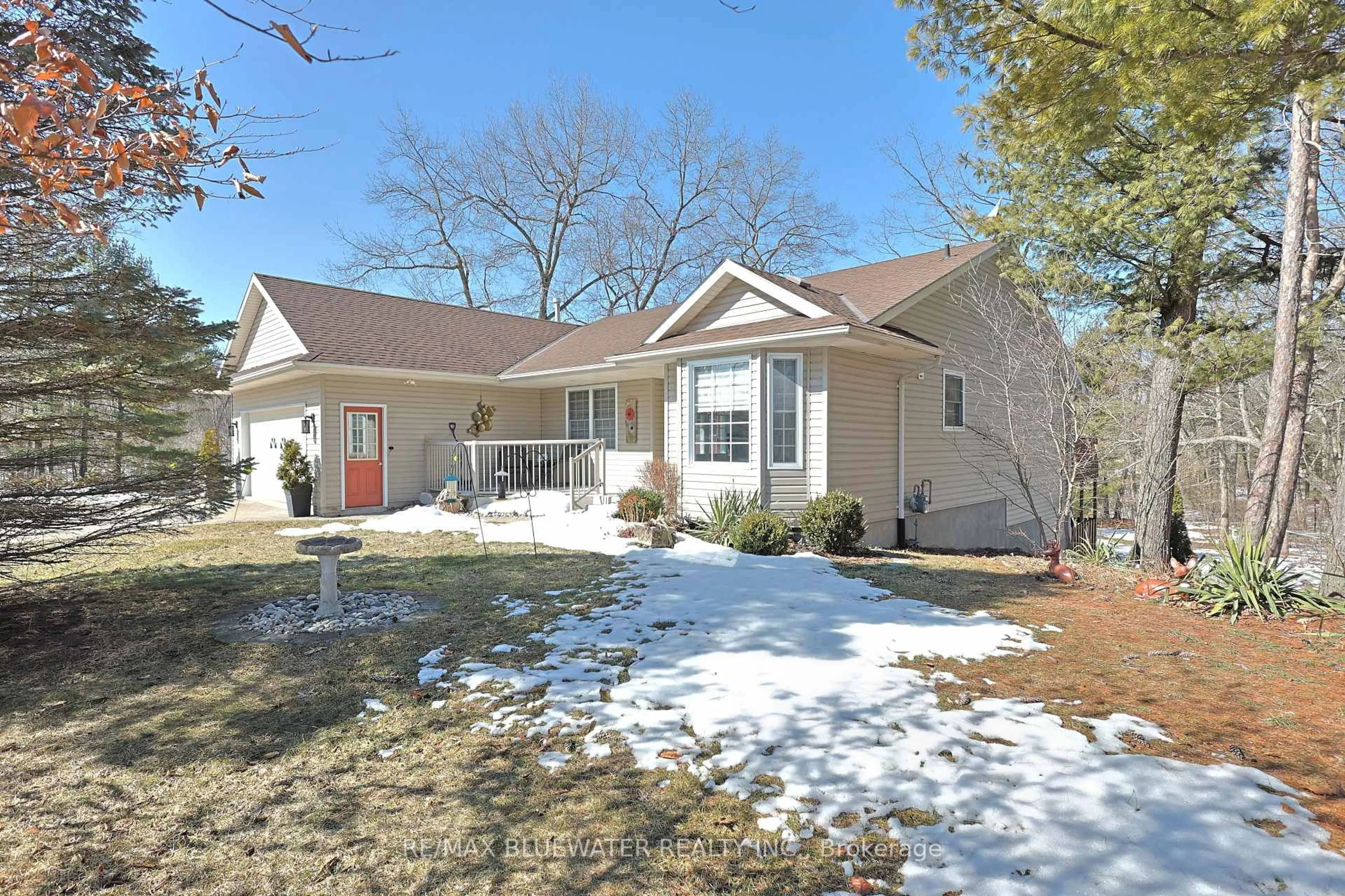 Home with vinyl exterior material, street for #8 - 9826 Northville Cres, Lambton Shores Ontario N0M 2N0