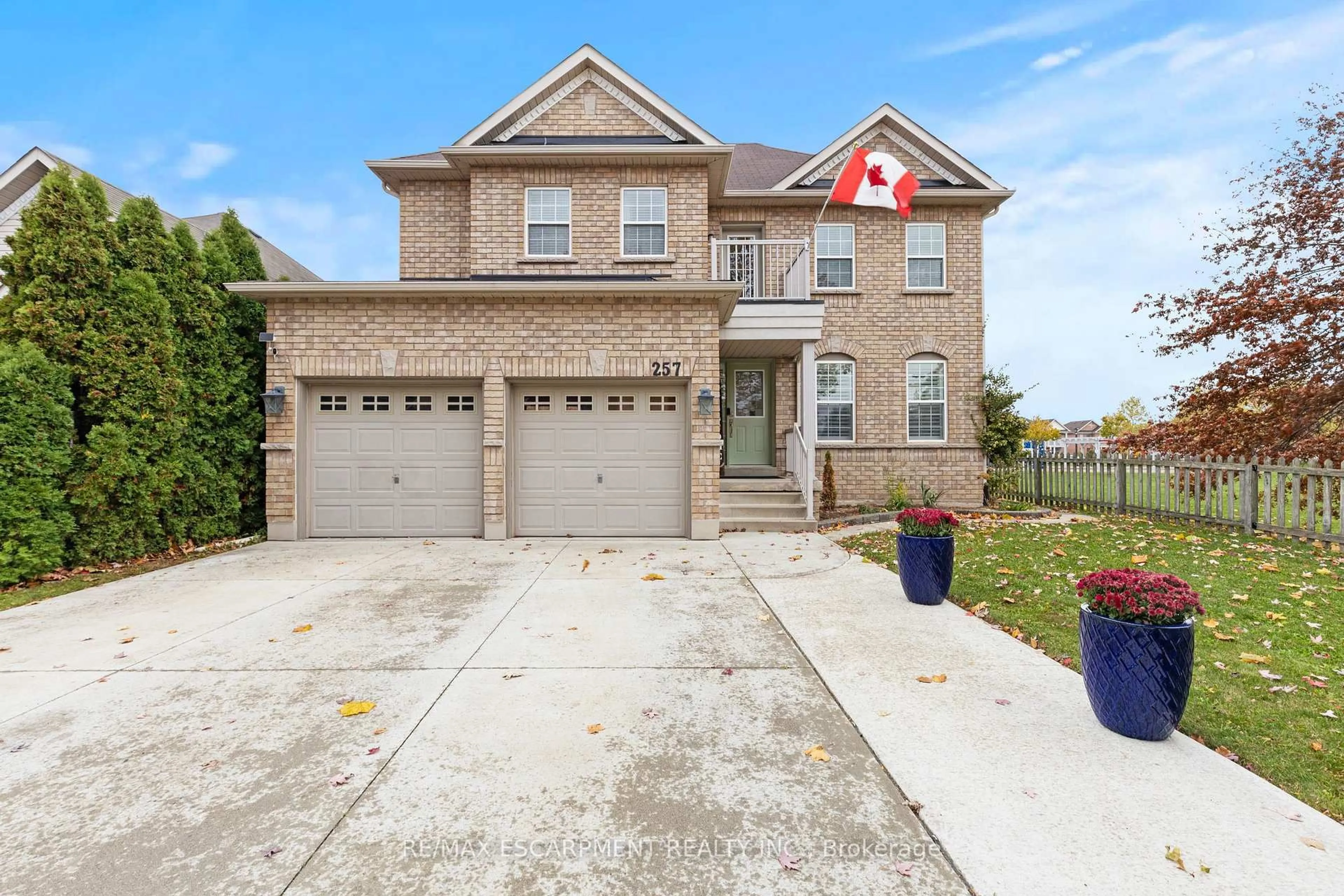 Home with brick exterior material, street for 257 Wright Cres, Niagara-on-the-Lake Ontario L0S 1J0