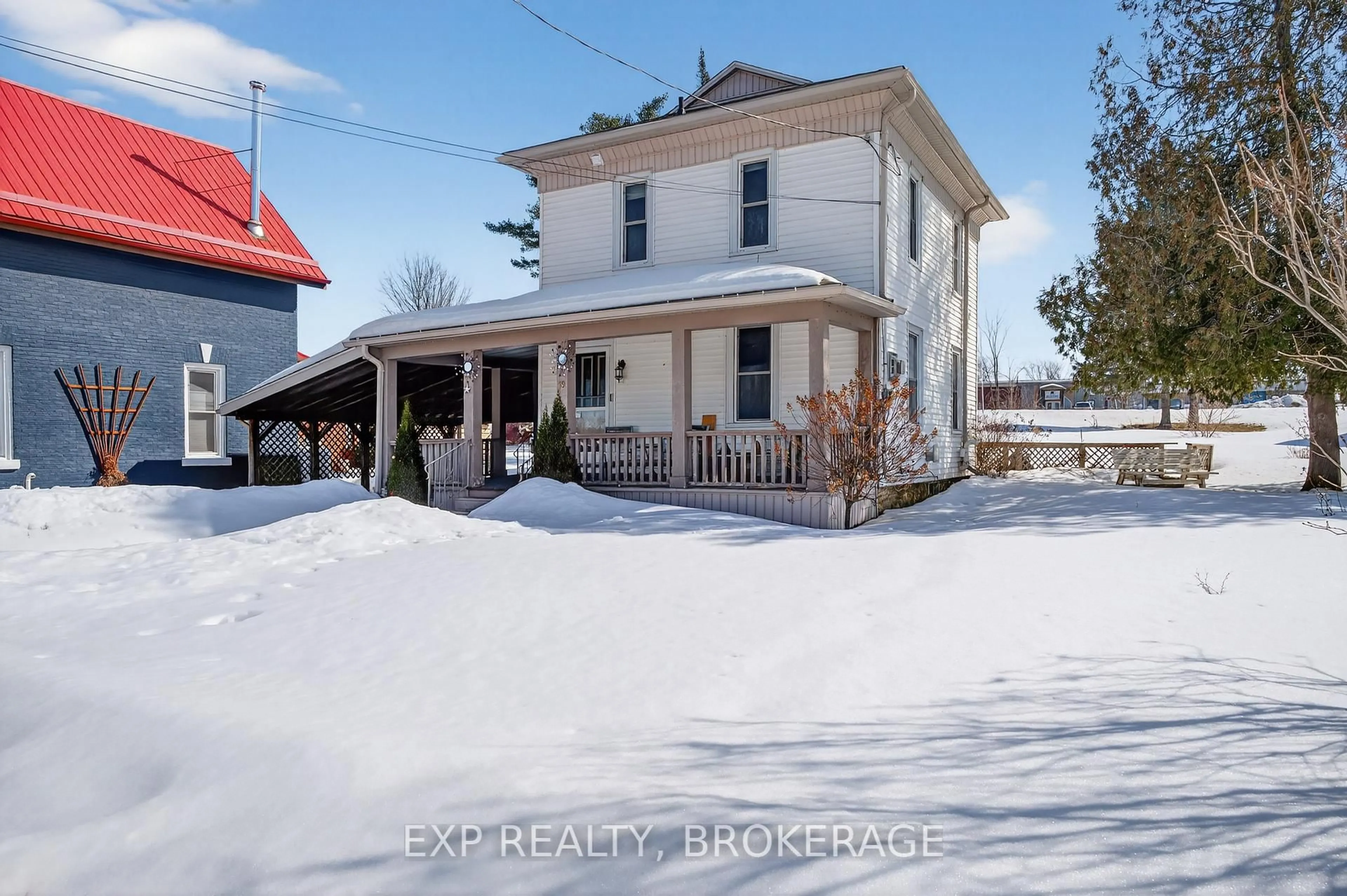 A pic from outside/outdoor area/front of a property/back of a property/a pic from drone, street for 19 WHELAN St, Westport Ontario K0G 1X0