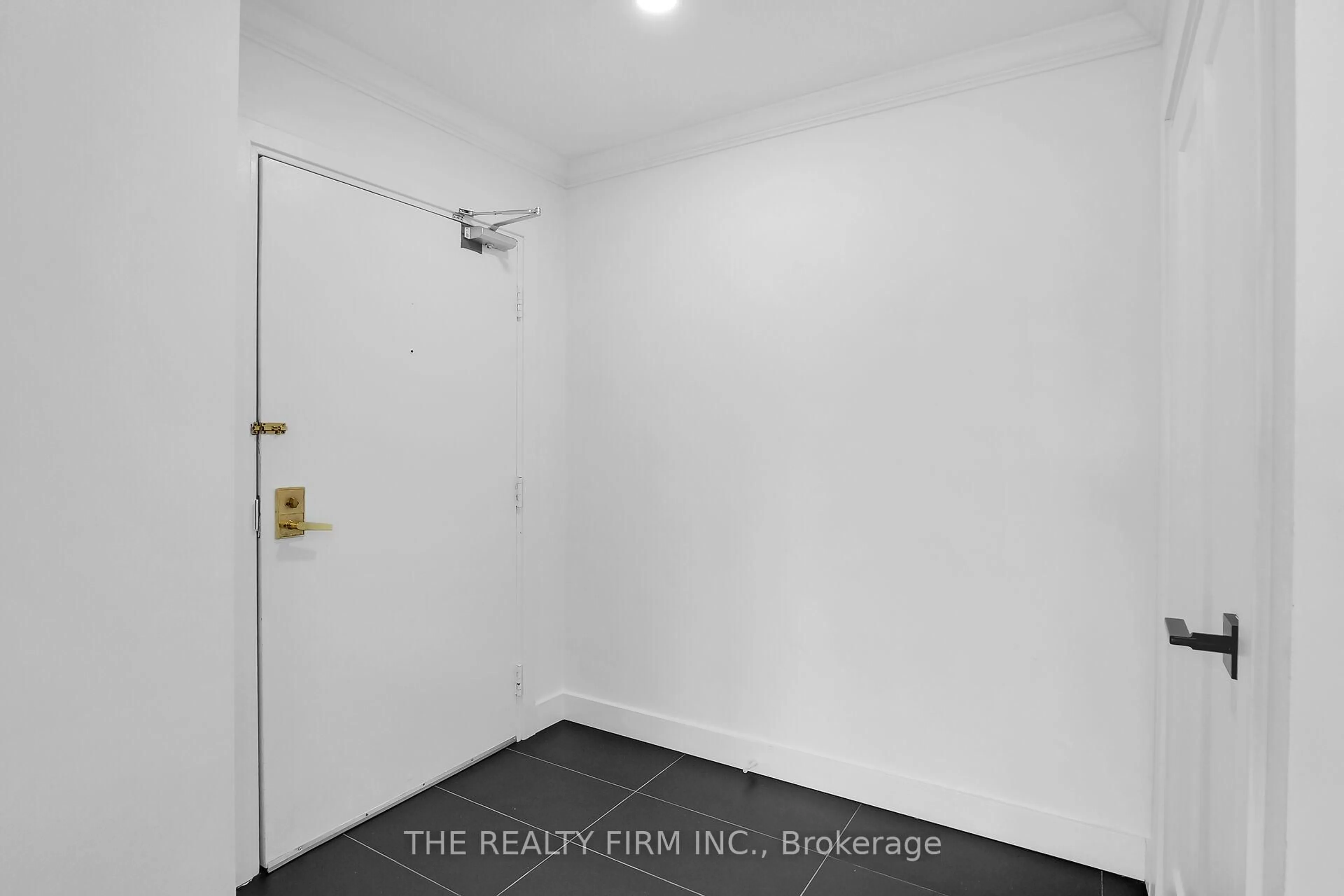 A pic of a room for 860 Commissioners Rd #907, London South Ontario N6C 5Y8