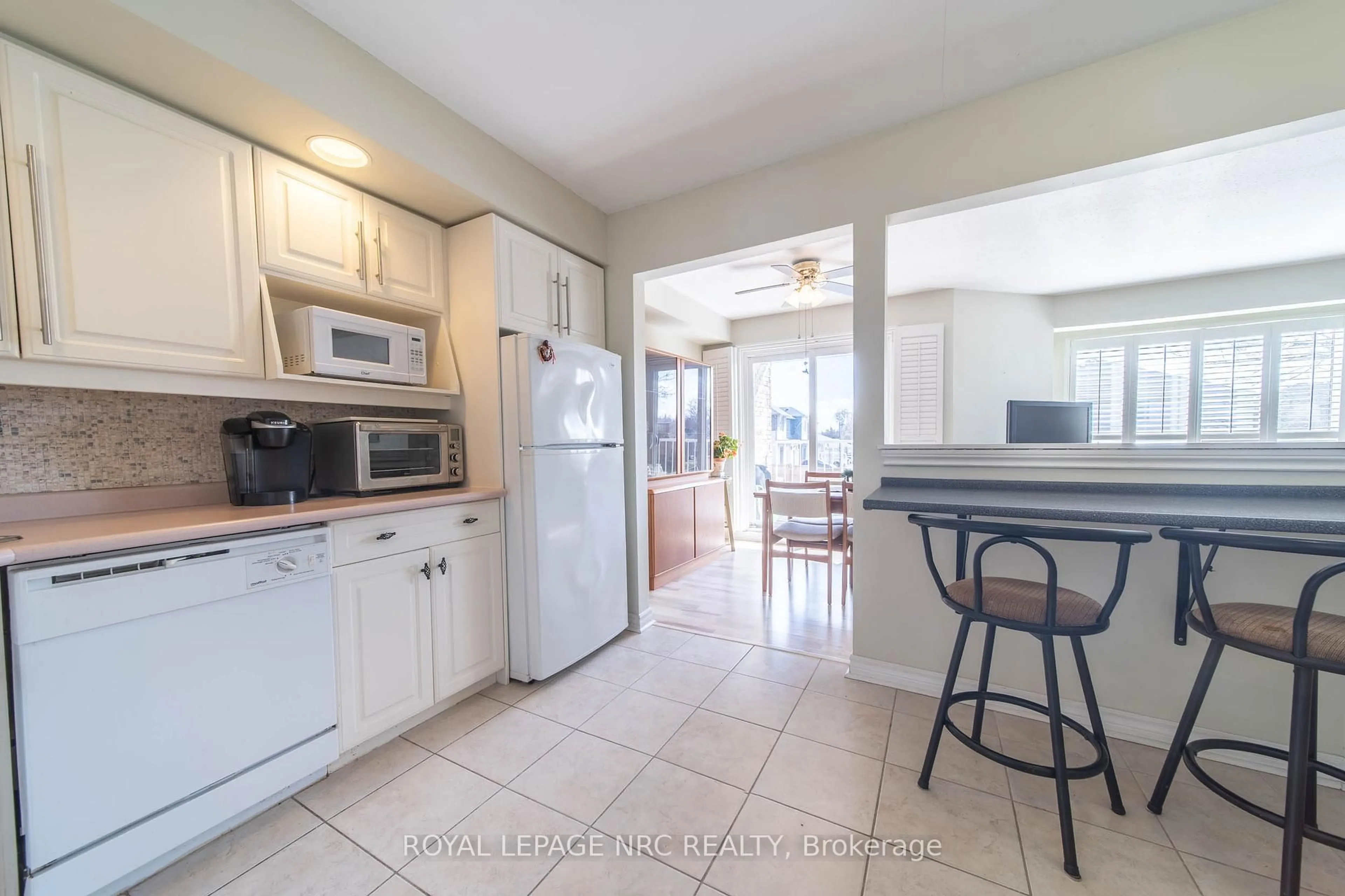 Unknown for 1061 Vansickle Rd #202B, St. Catharines Ontario L2S 2X4