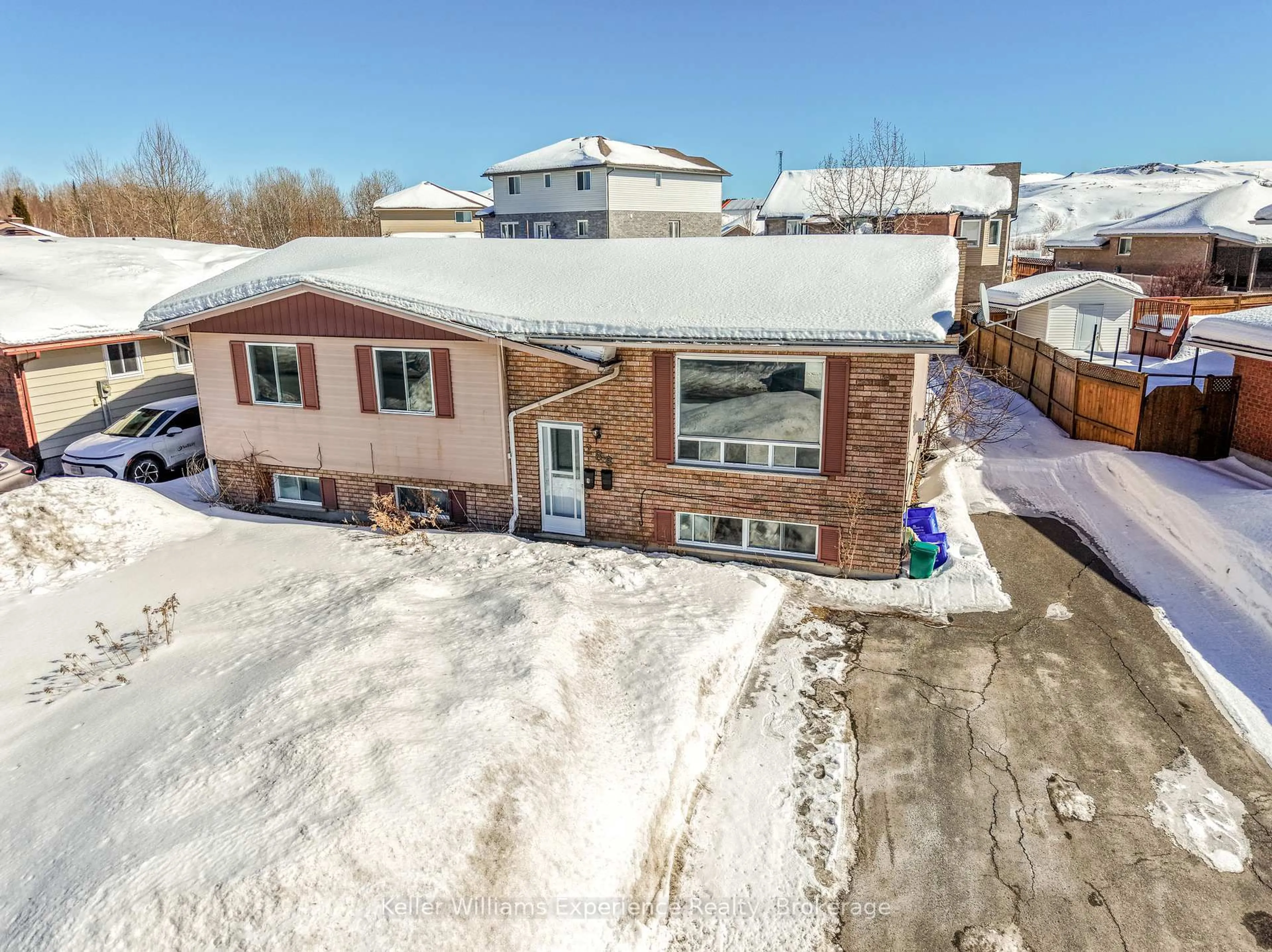 A pic from outside/outdoor area/front of a property/back of a property/a pic from drone, unknown for 288 Third Ave, Greater Sudbury Ontario P3B 4A1