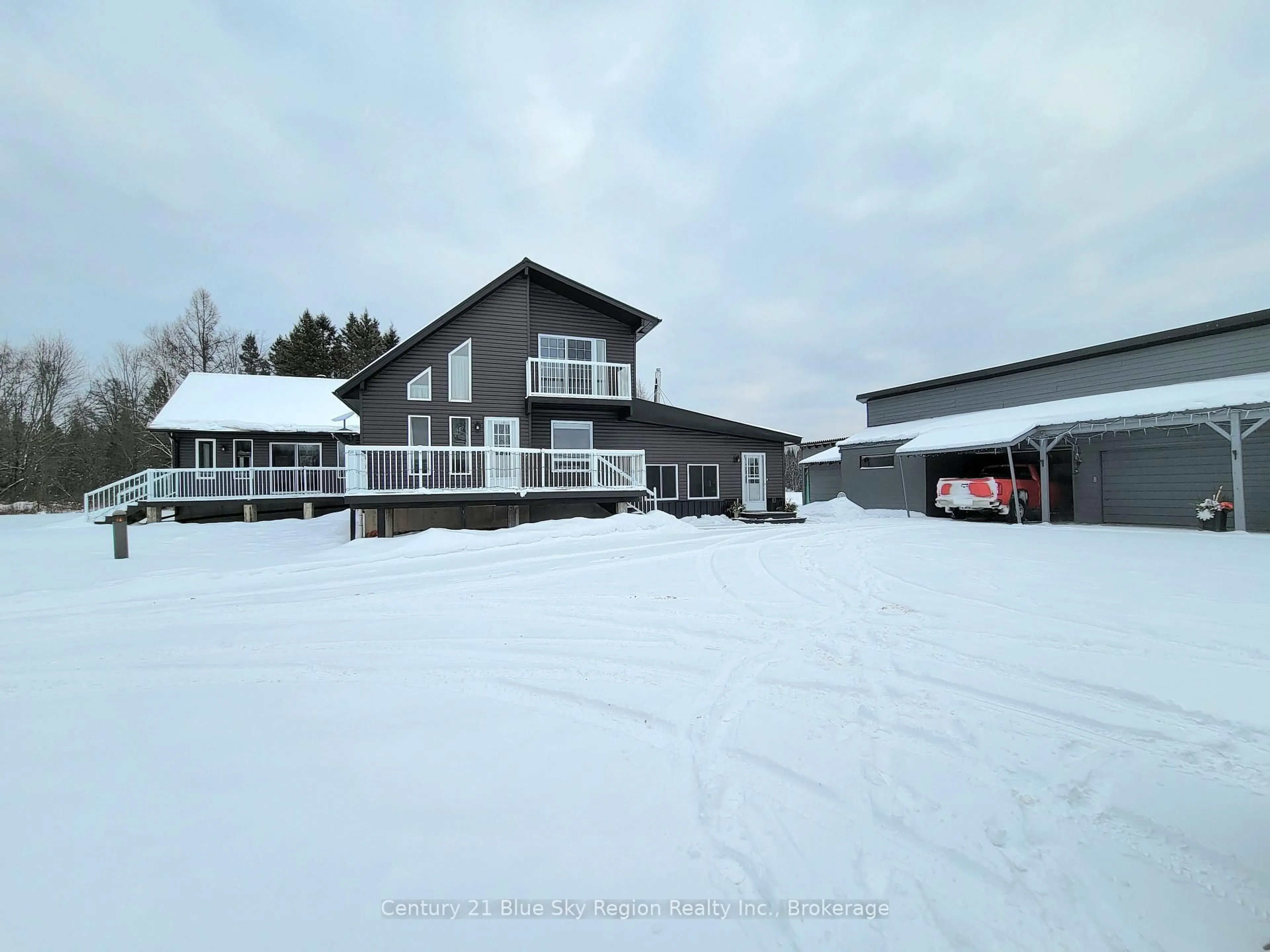 A pic from outside/outdoor area/front of a property/back of a property/a pic from drone, building for 78 Papineau Rd, Papineau-Cameron Ontario P0H 1V0