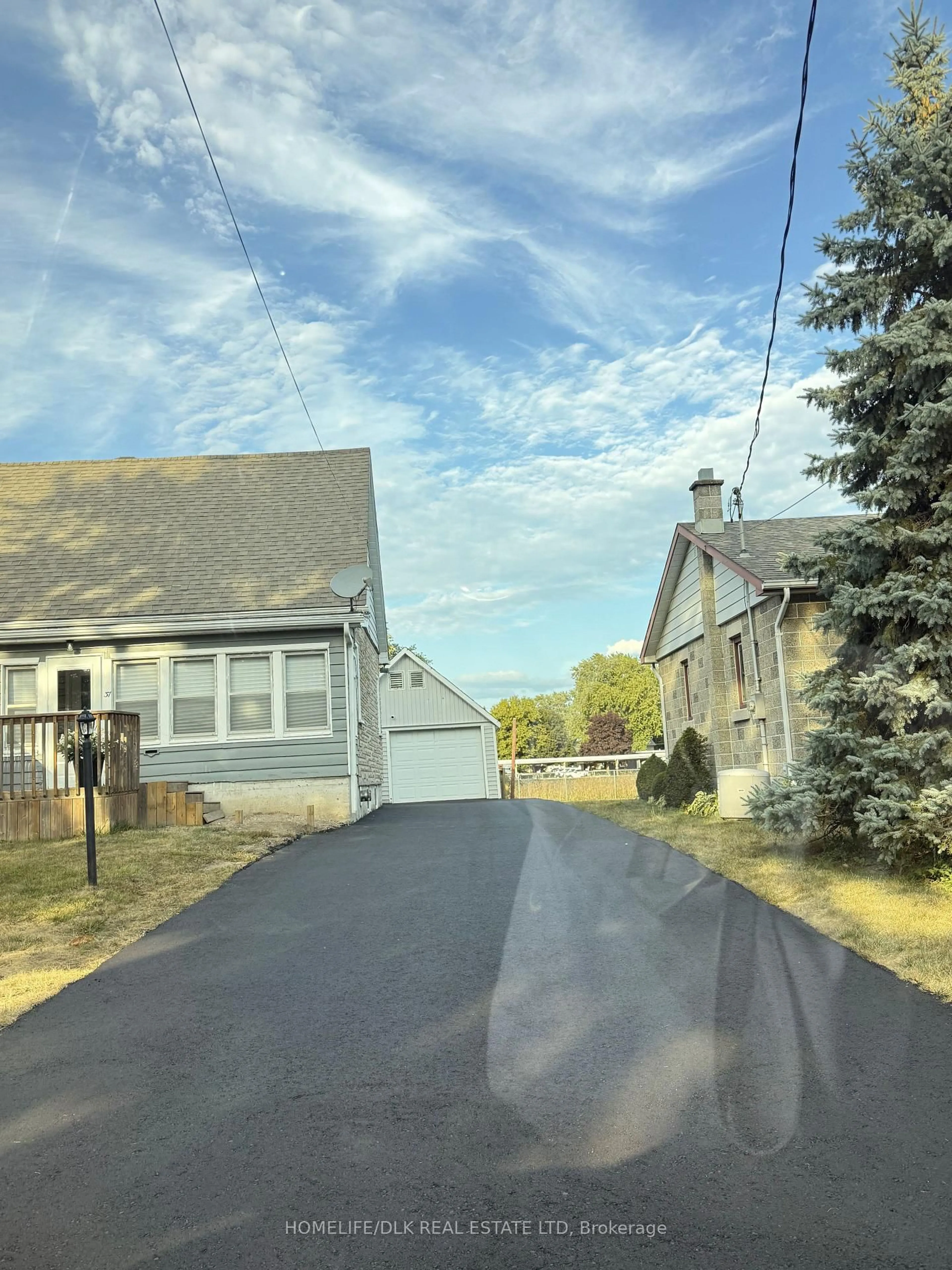 Unknown for 37 Ferguson Dr, Brockville Ontario K6V 4P9