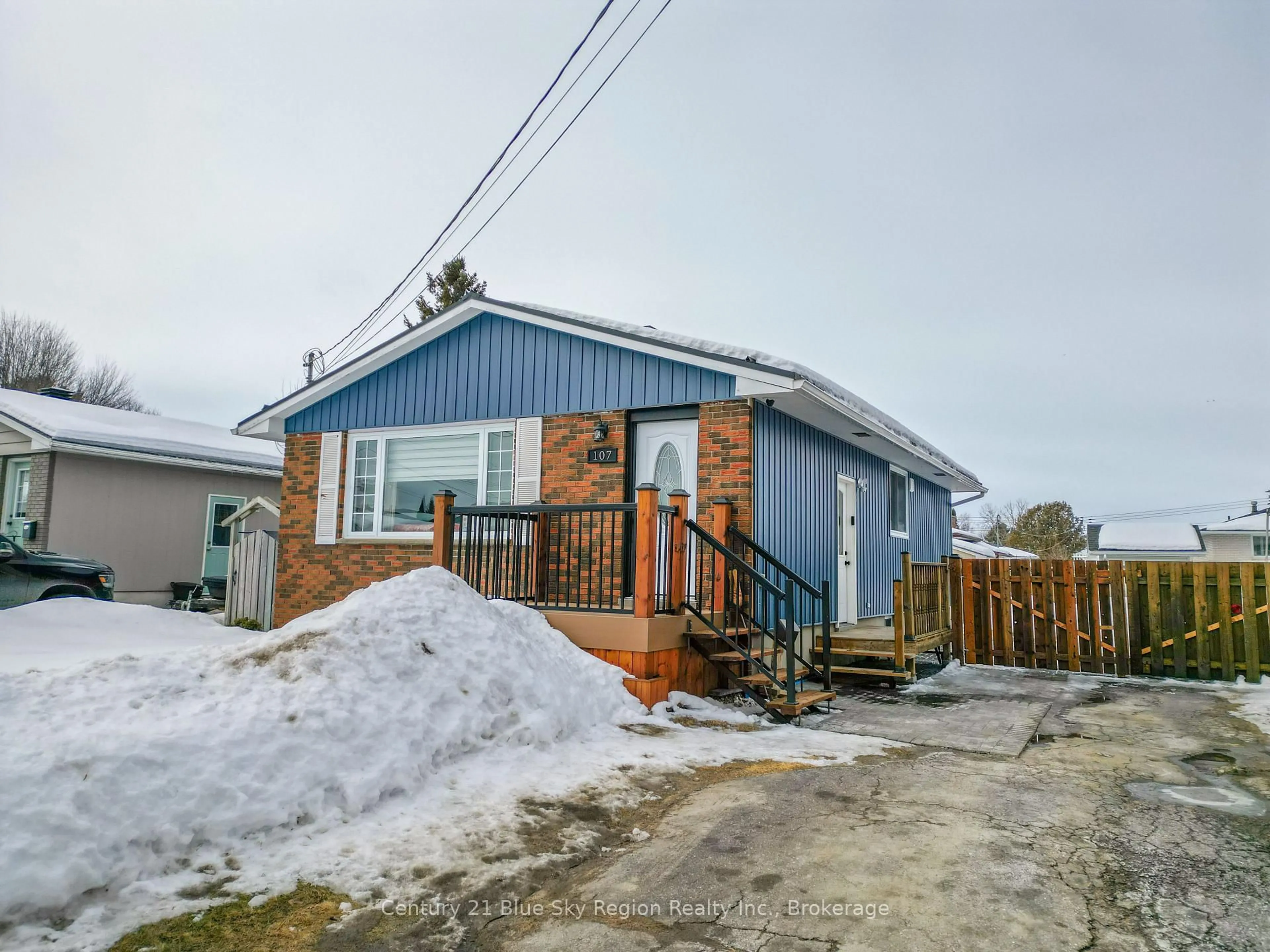 Unknown for 107 Strathcona Dr, North Bay Ontario P1A 2N5