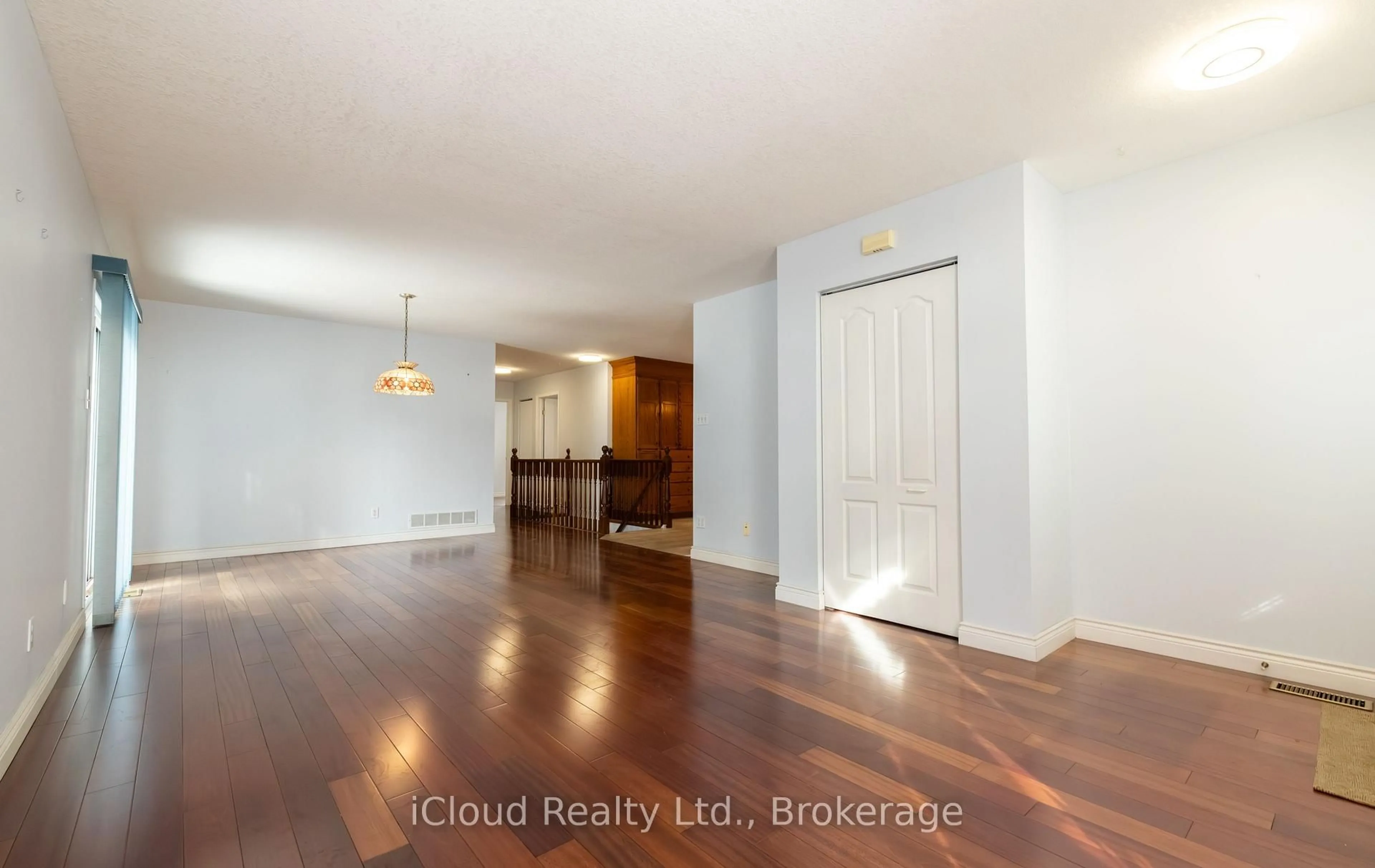 Unknown for 617 Trico Dr, Cambridge Ontario N3H 5P2