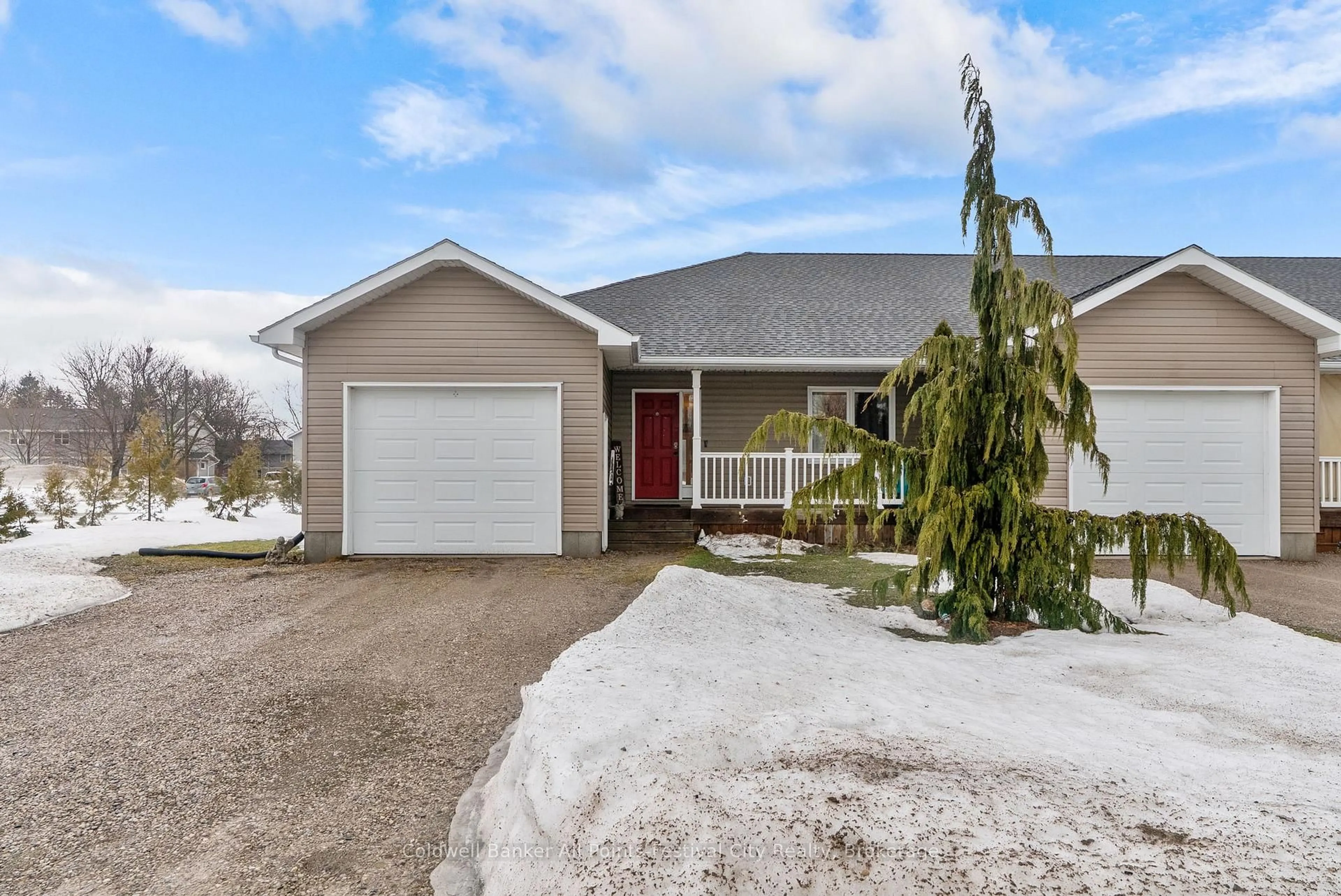 Home with vinyl exterior material, street for 184 Toronto Blvd, Huron East Ontario N0M 1L0