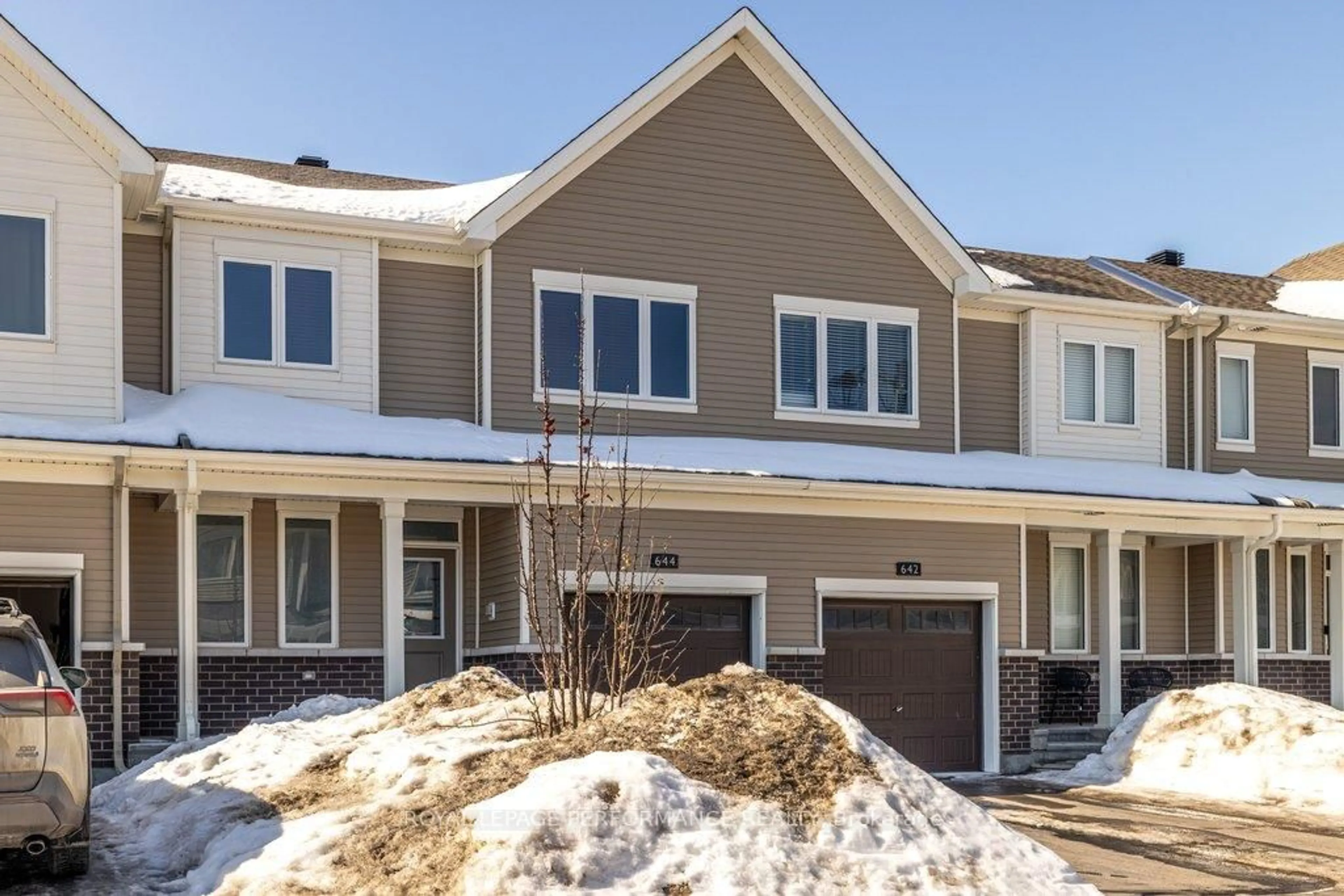 Unknown for 644 Crevier Walk, Ottawa Ontario K1W 0M7