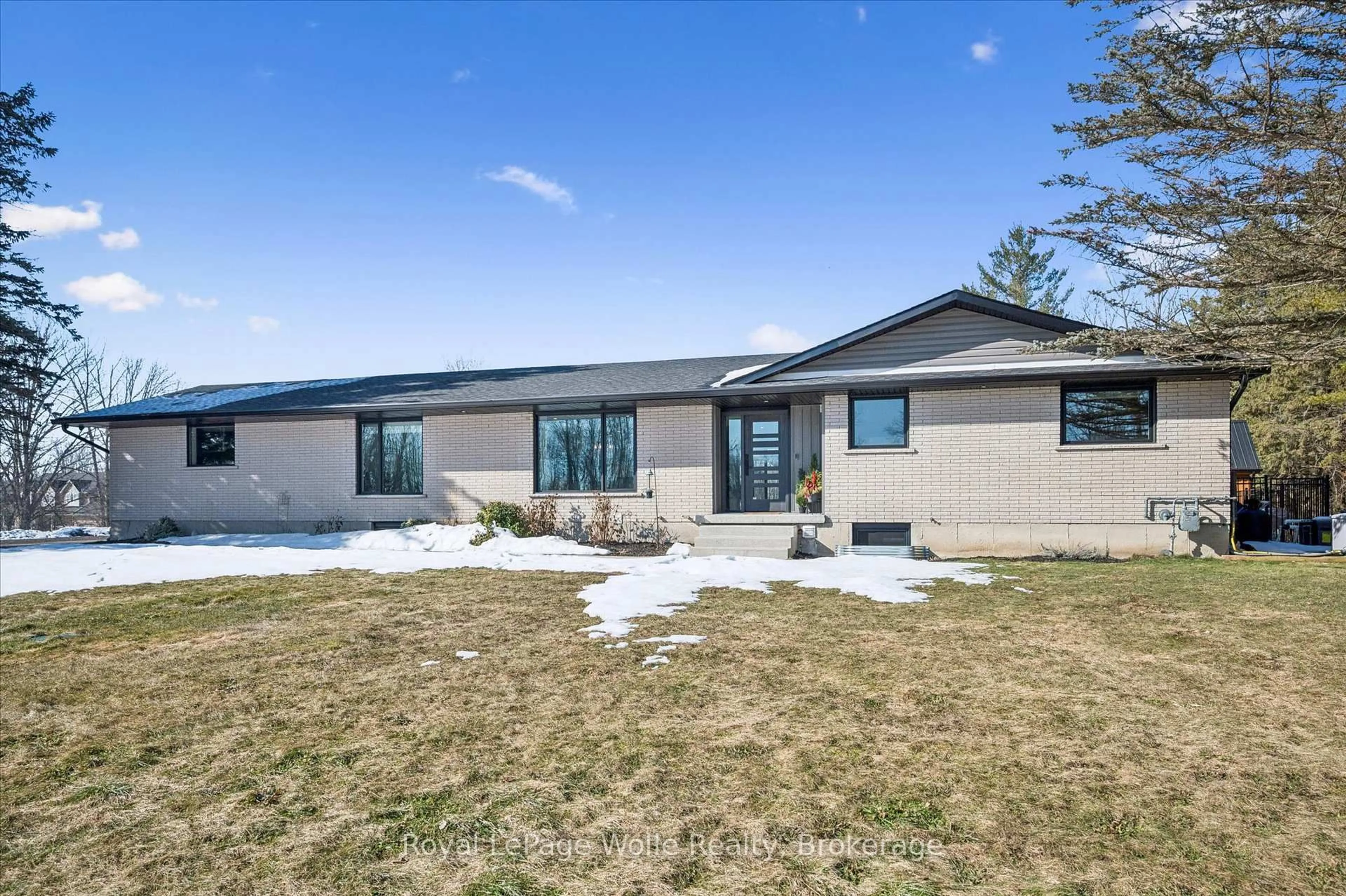 Home with vinyl exterior material, unknown for 1192 Shellard Rd, North Dumfries Ontario N1R 5S7