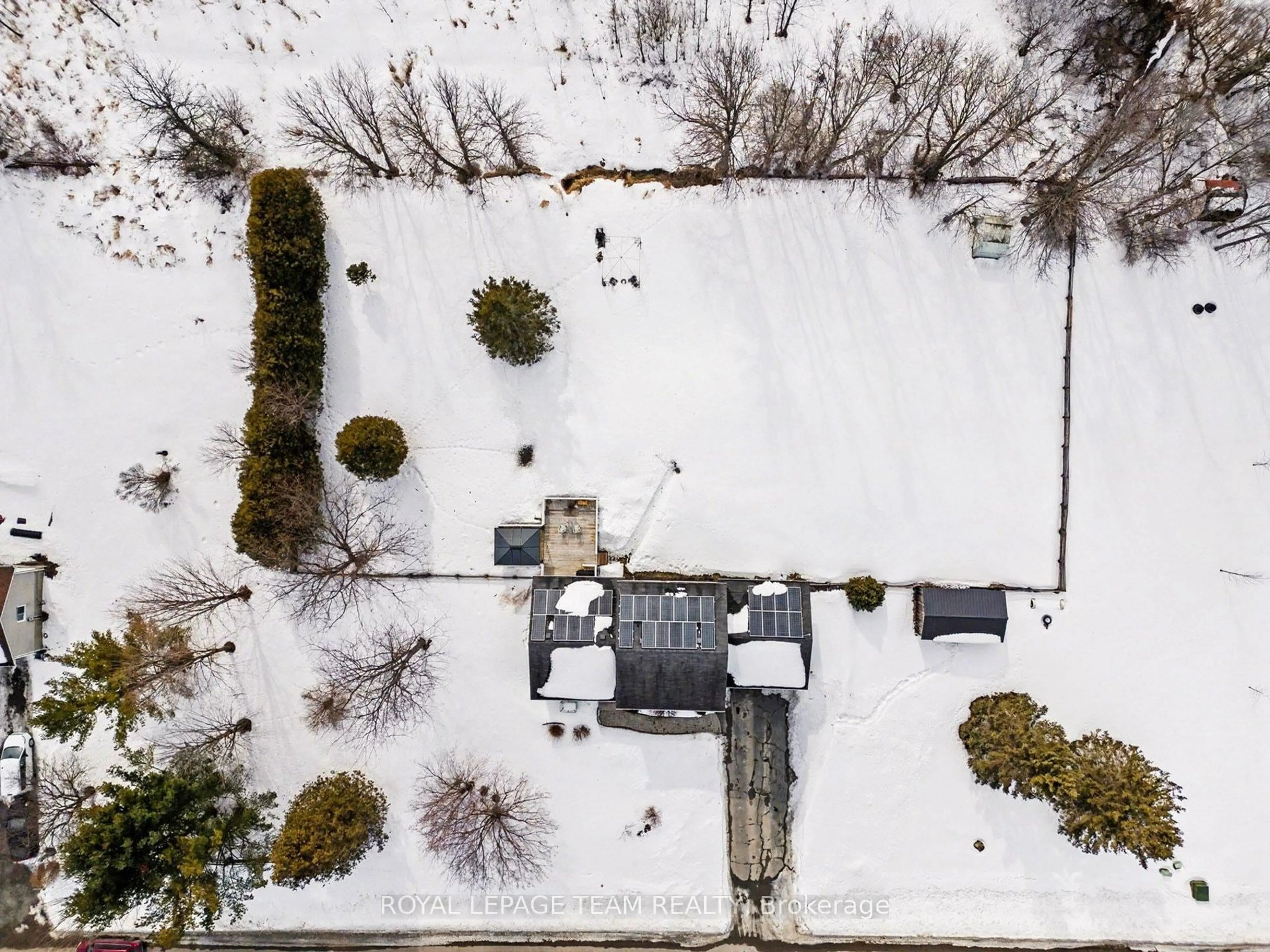 A pic from outside/outdoor area/front of a property/back of a property/a pic from drone, street for 30 Colonel Dr, North Grenville Ontario K0G 1J0
