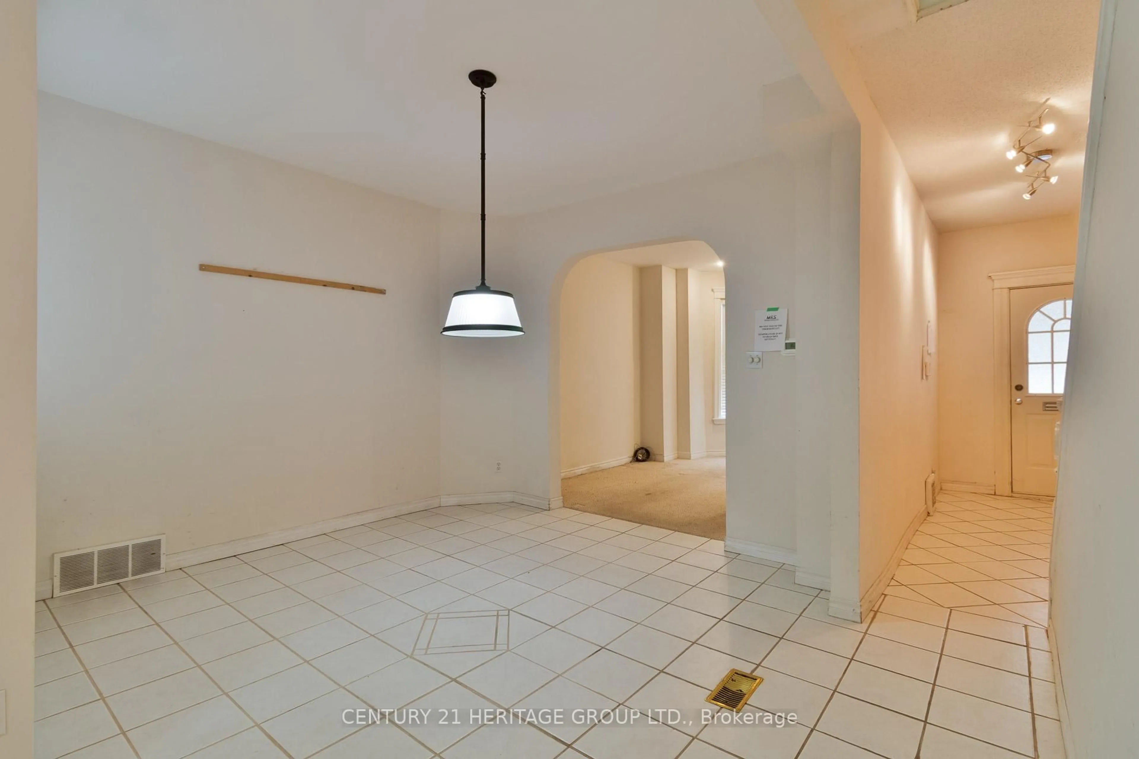 Unknown for 27 Tisdale St, Hamilton Ontario L8L 5M3