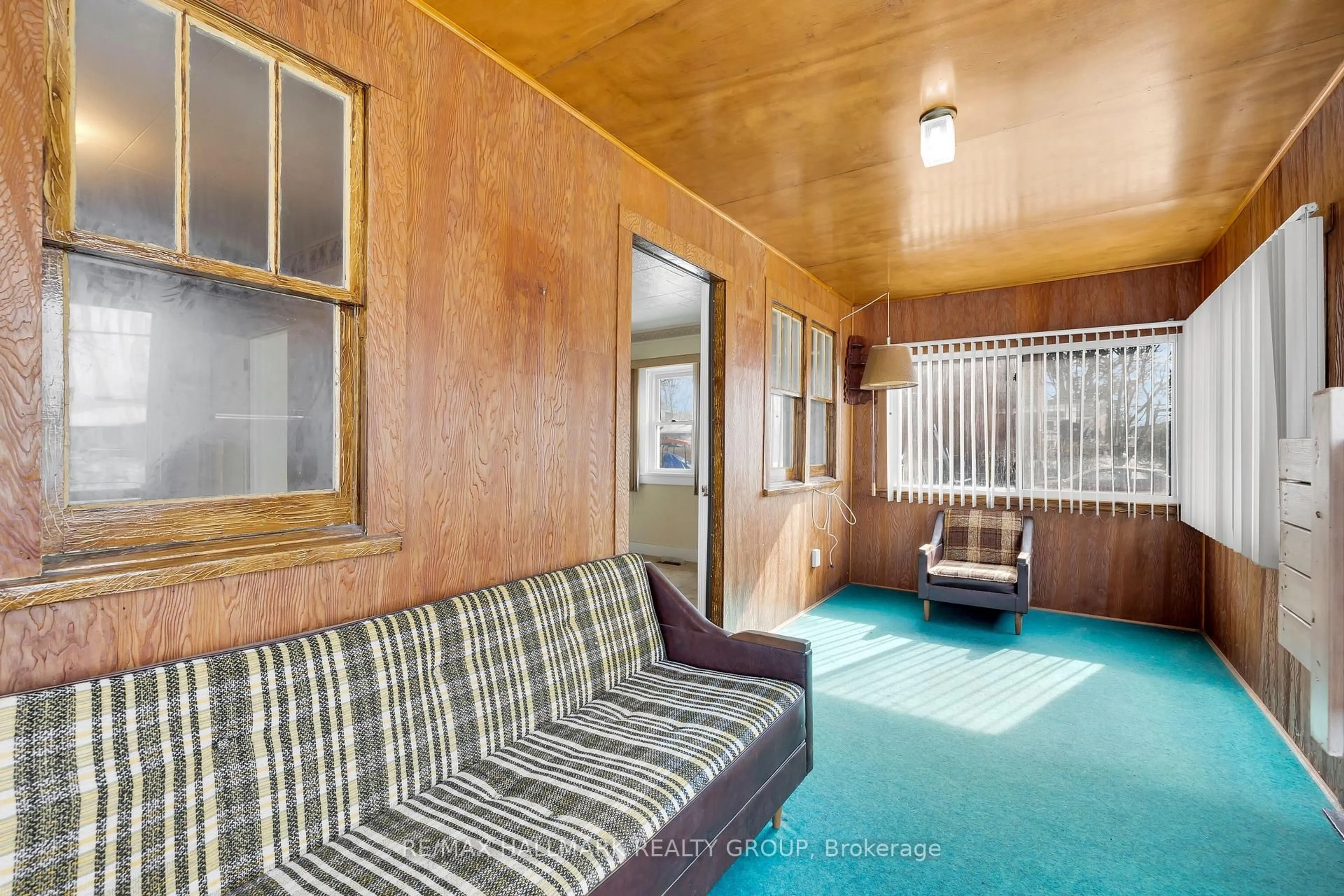 A pic of a room for 11 Maitland St, Smiths Falls Ontario K7A 2K9