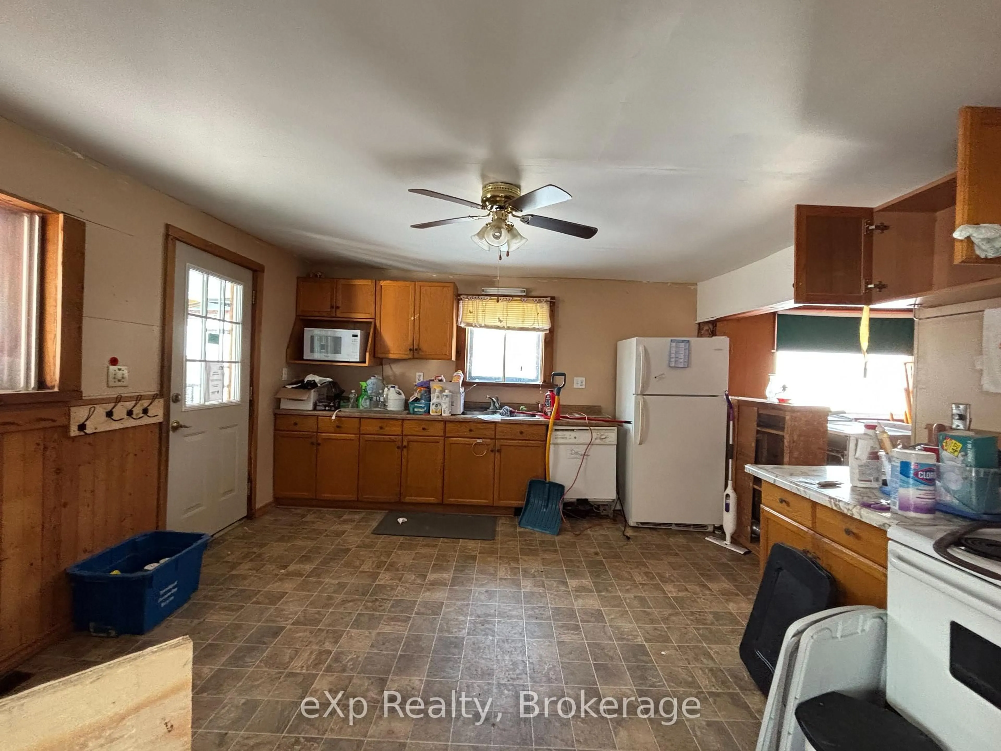 Unknown for 47 Muskoka Rd, Georgian Bay Ontario P0C 1H0