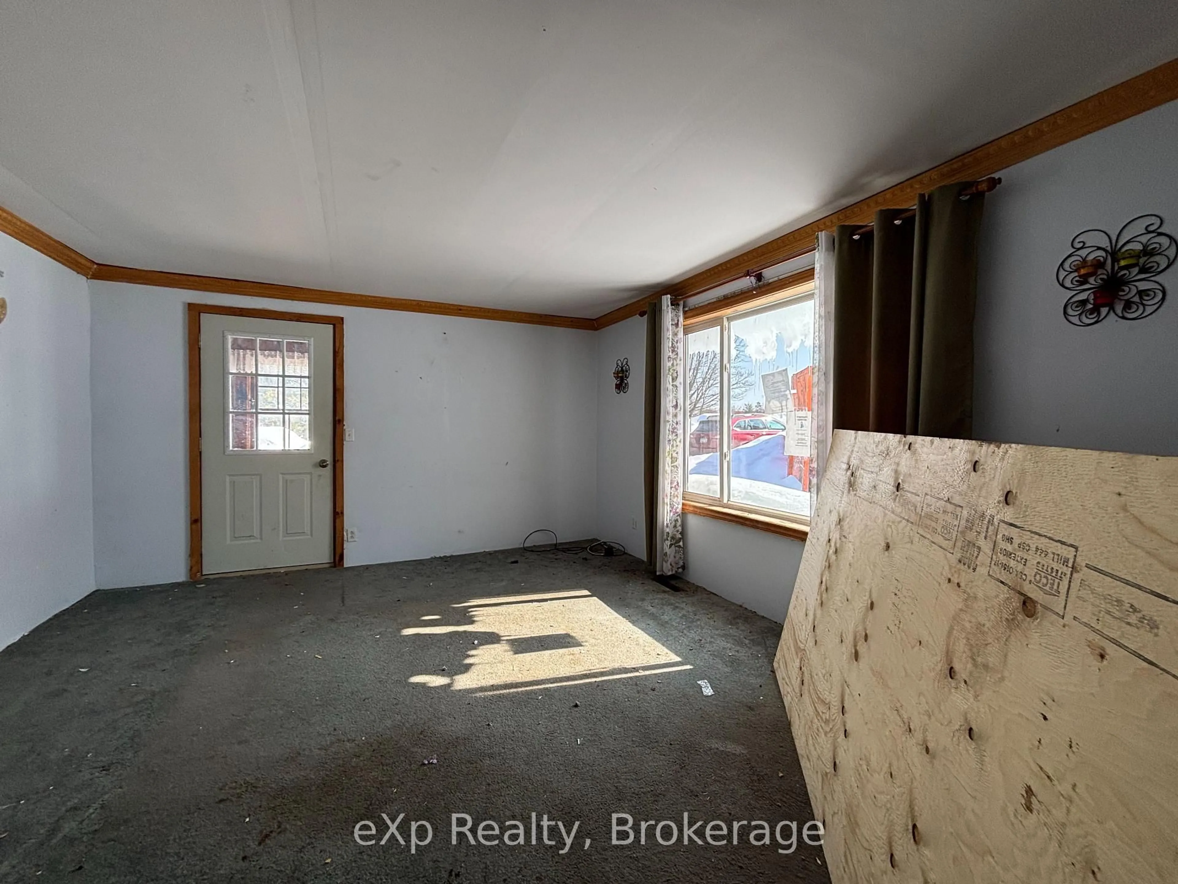 A pic of a room for 47 Muskoka Rd, Georgian Bay Ontario P0C 1H0