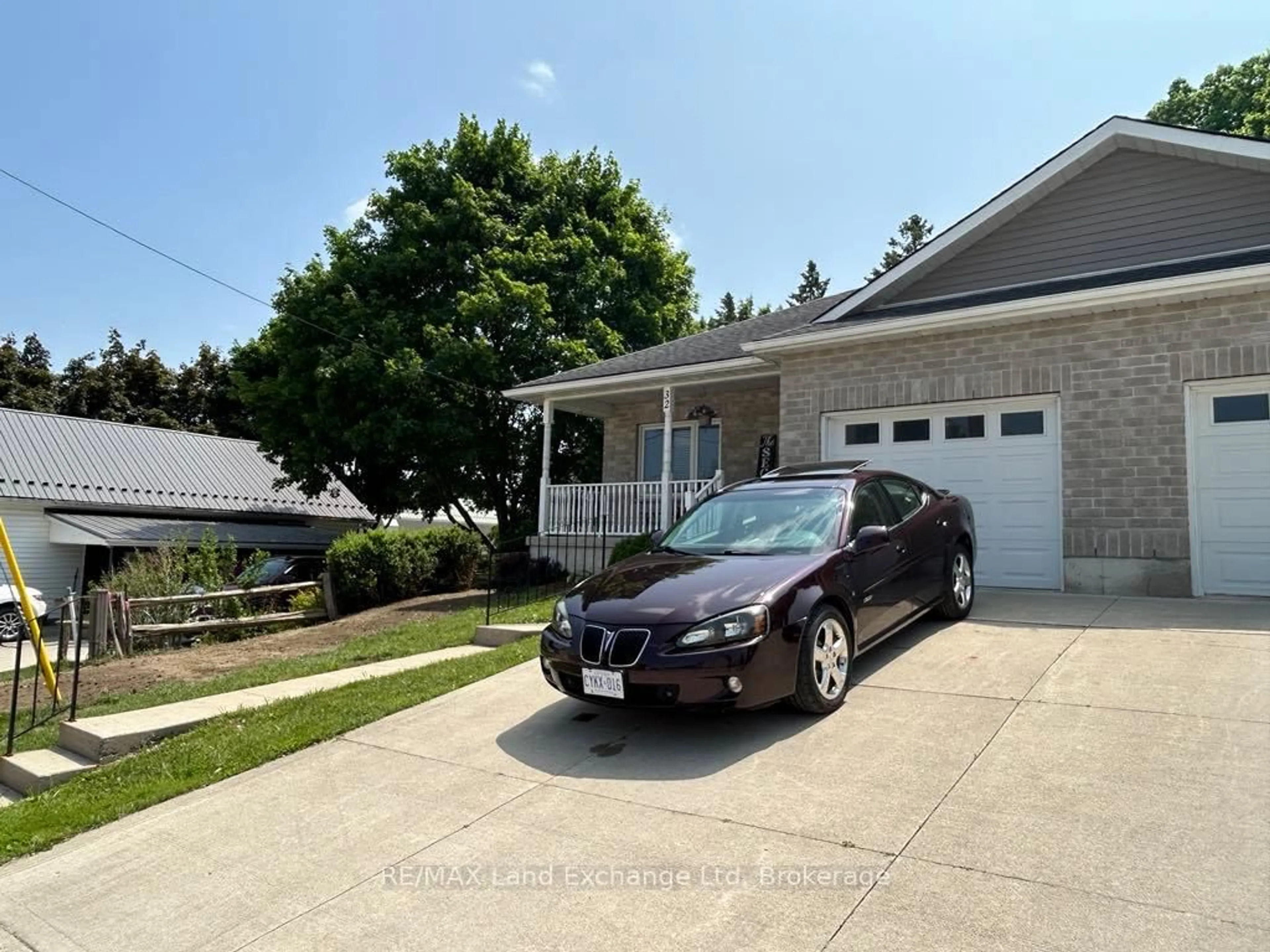 Indoor garage for 32 Victoria St, North Huron Ontario N0G 2W0