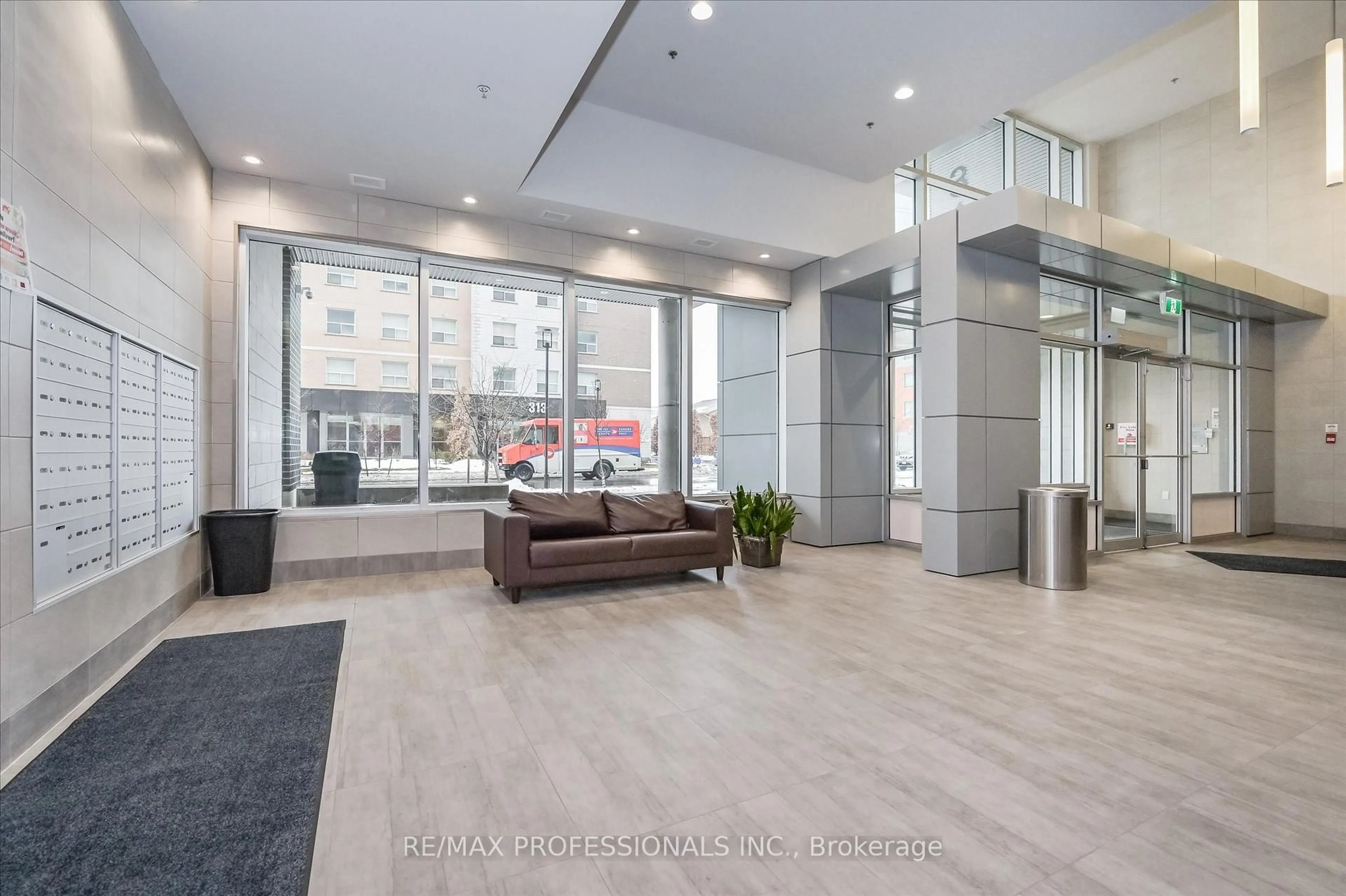 Unknown for 318 Spruce St #2103, Waterloo Ontario N2L 0E9