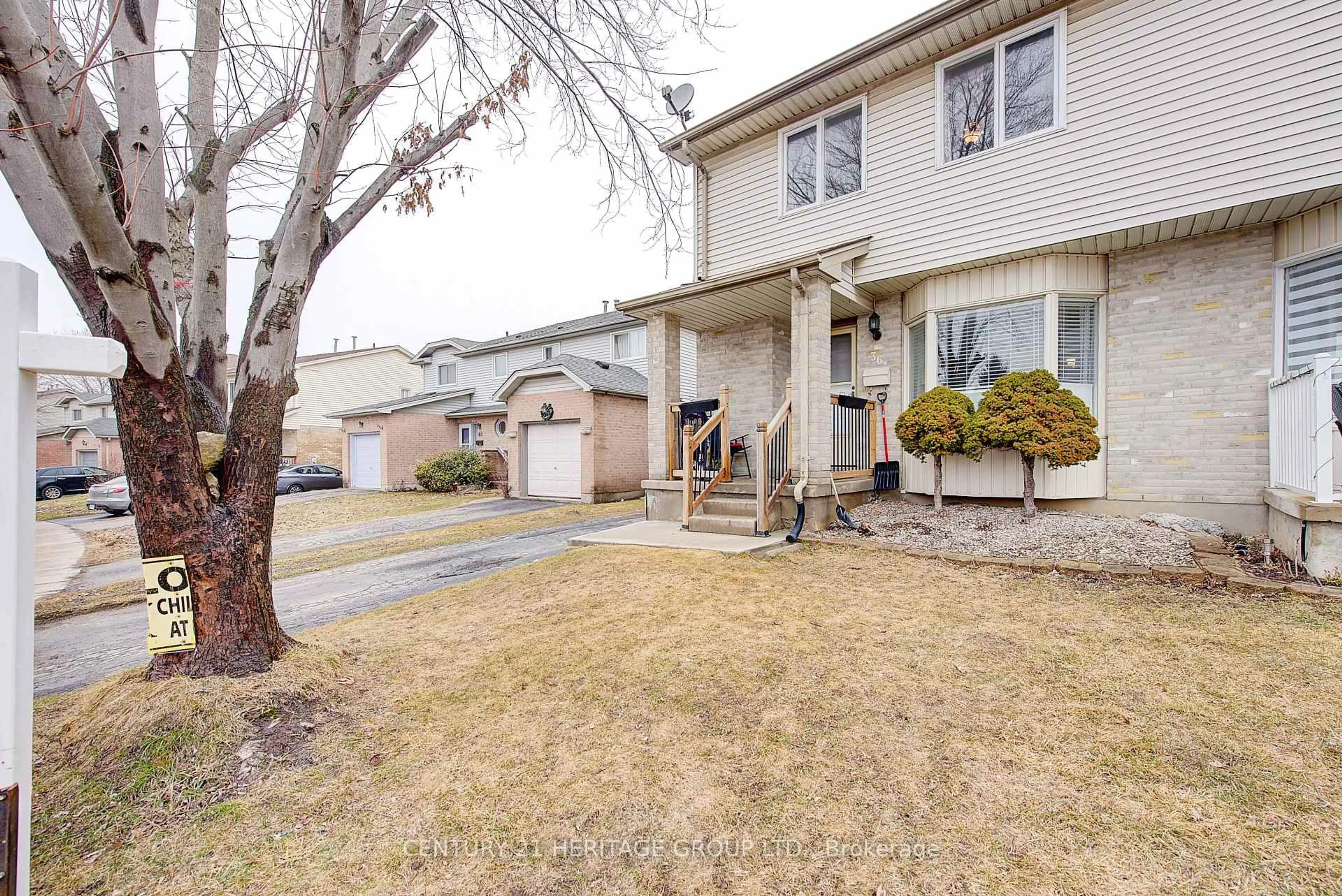 Patio, street for 36 Josselyn Dr, London South Ontario N6E 3V7