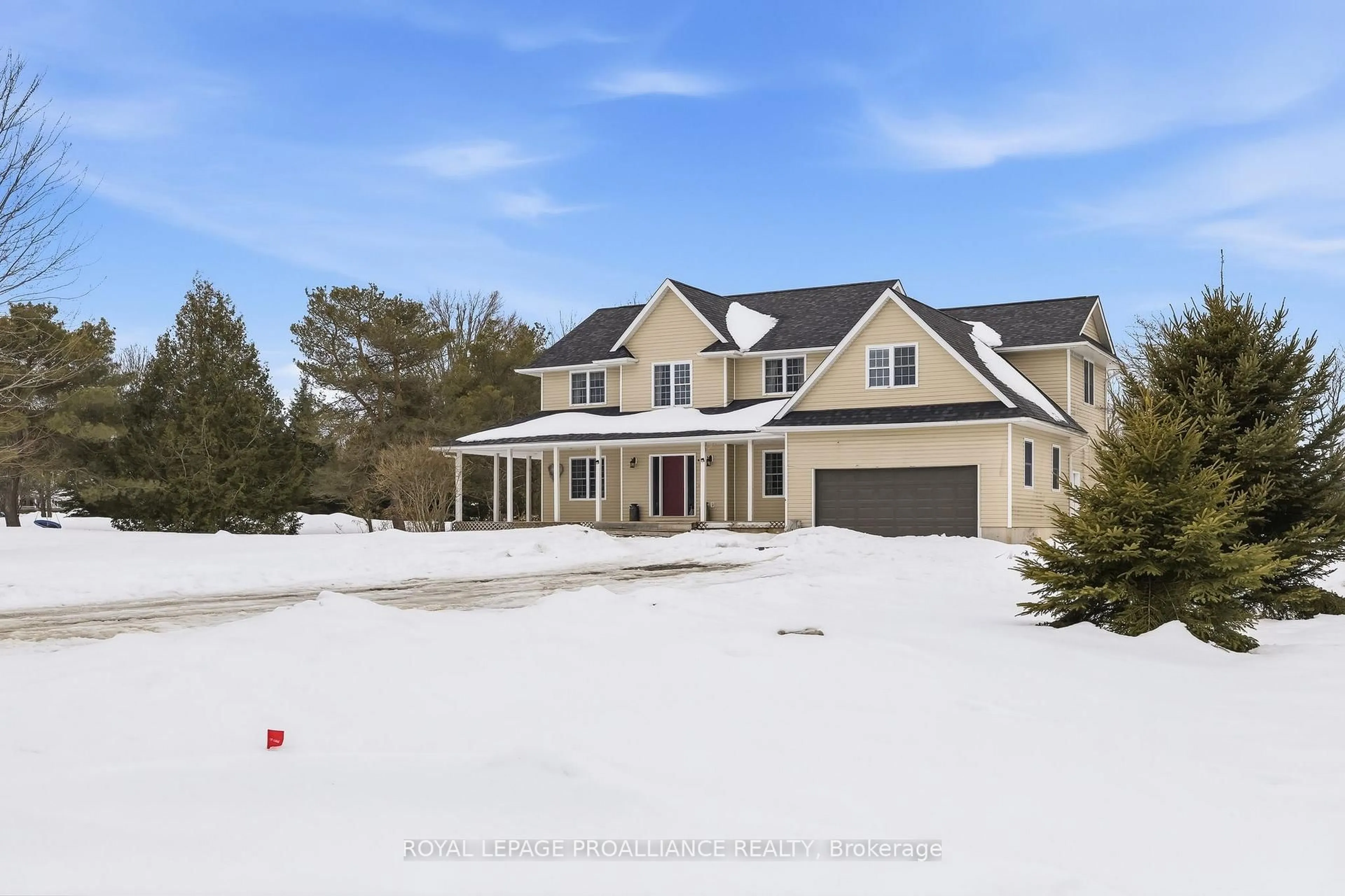 A pic from outside/outdoor area/front of a property/back of a property/a pic from drone, unknown for 3937 Larose Cres, Port Hope Ontario L0A 1B0