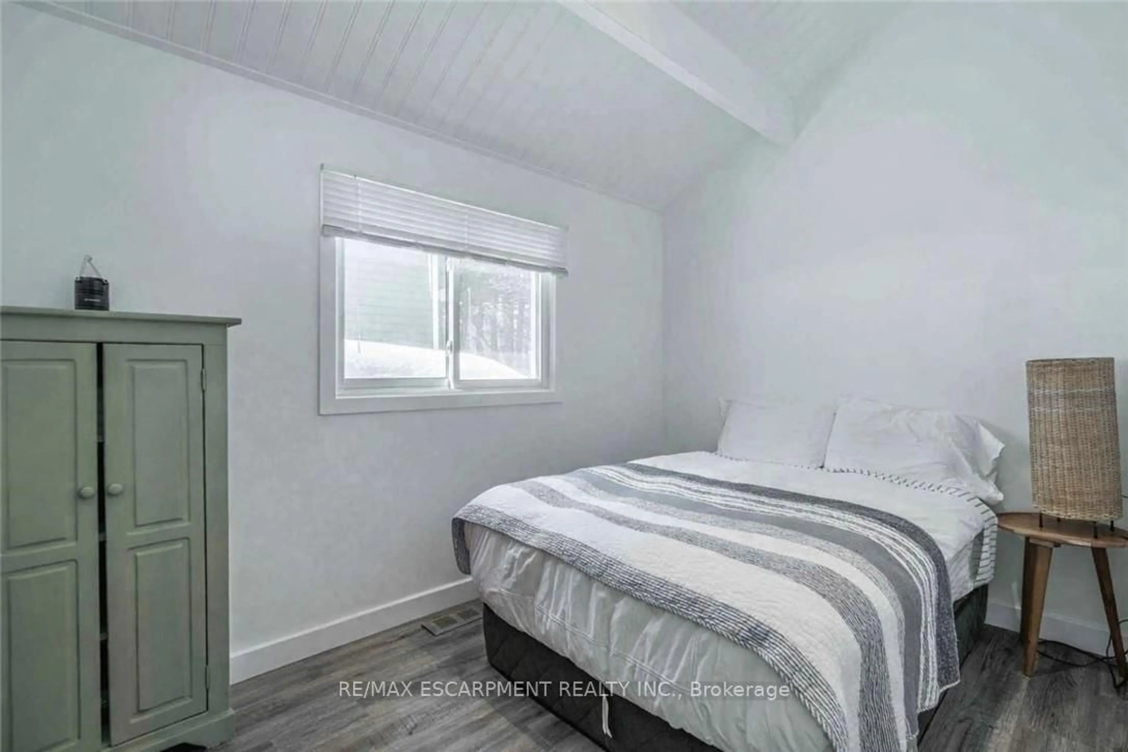 Bedroom with bed, unknown for 1056 Inawendawin Rd, Lake of Bays Ontario P0B 1A0