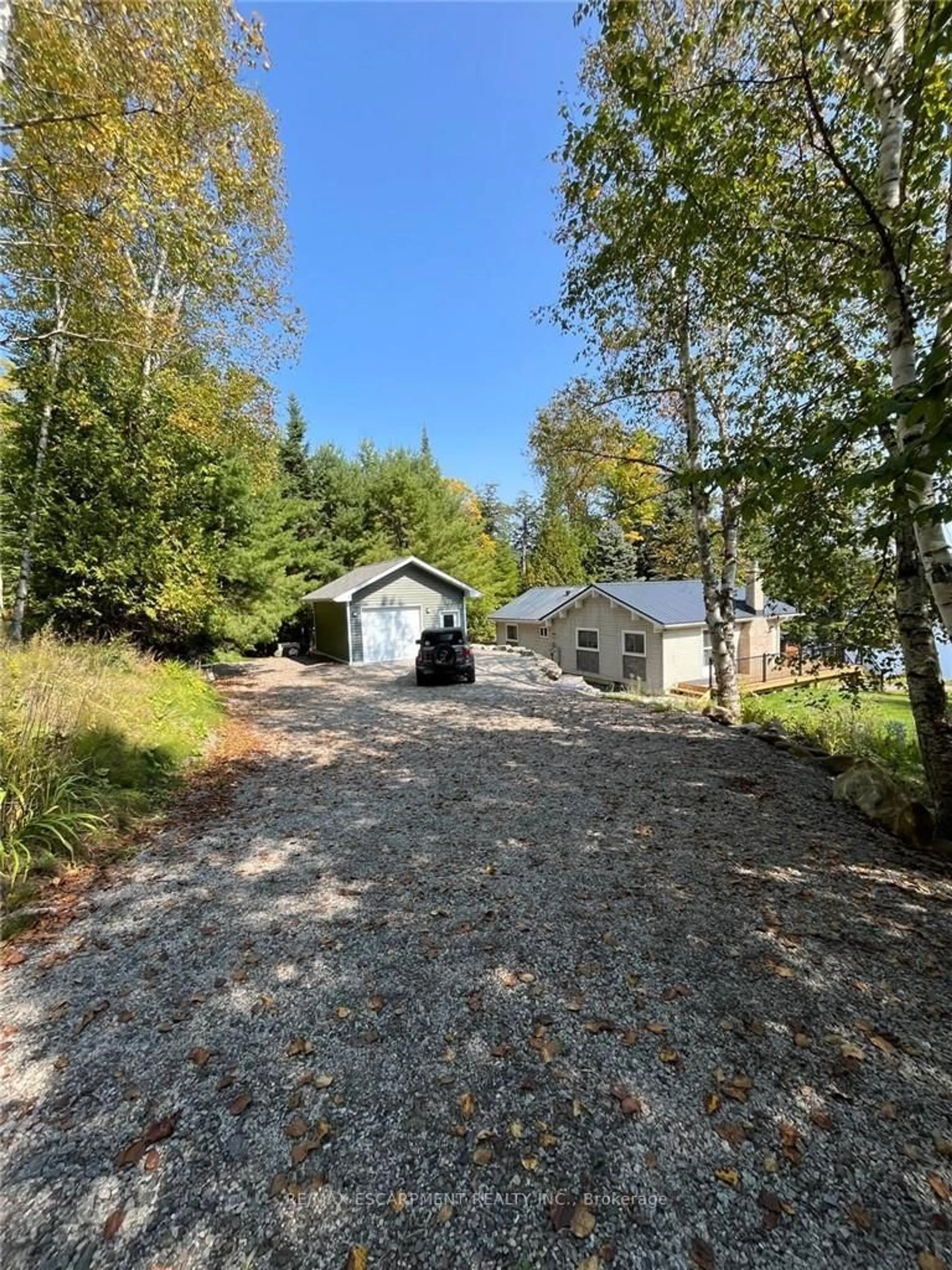 Shed for 1056 Inawendawin Rd, Lake of Bays Ontario P0B 1A0
