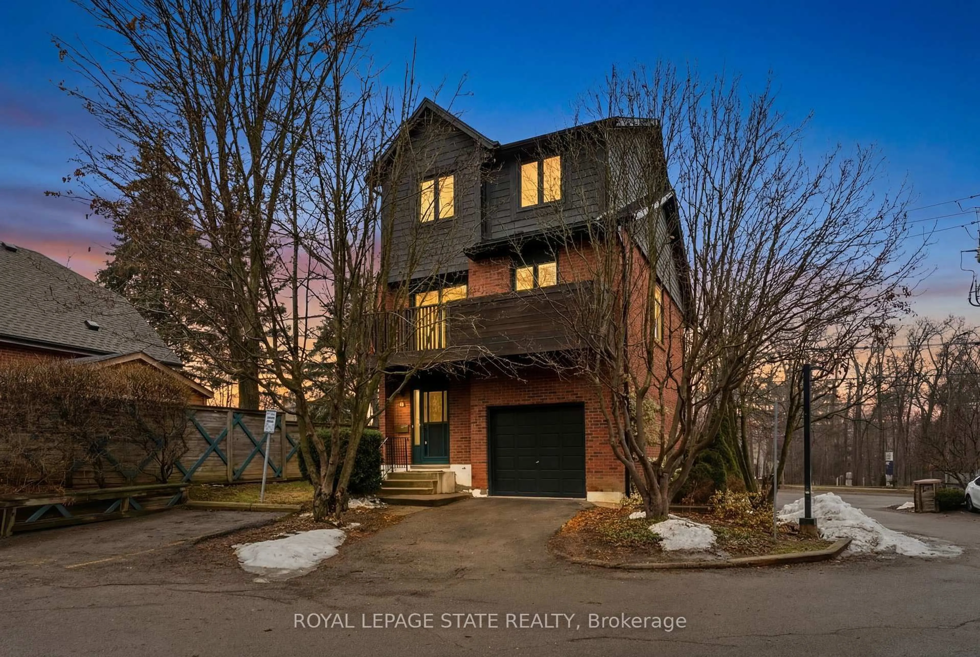 Home with brick exterior material, street for 1983 Main St #15, Hamilton Ontario L8S 4R3