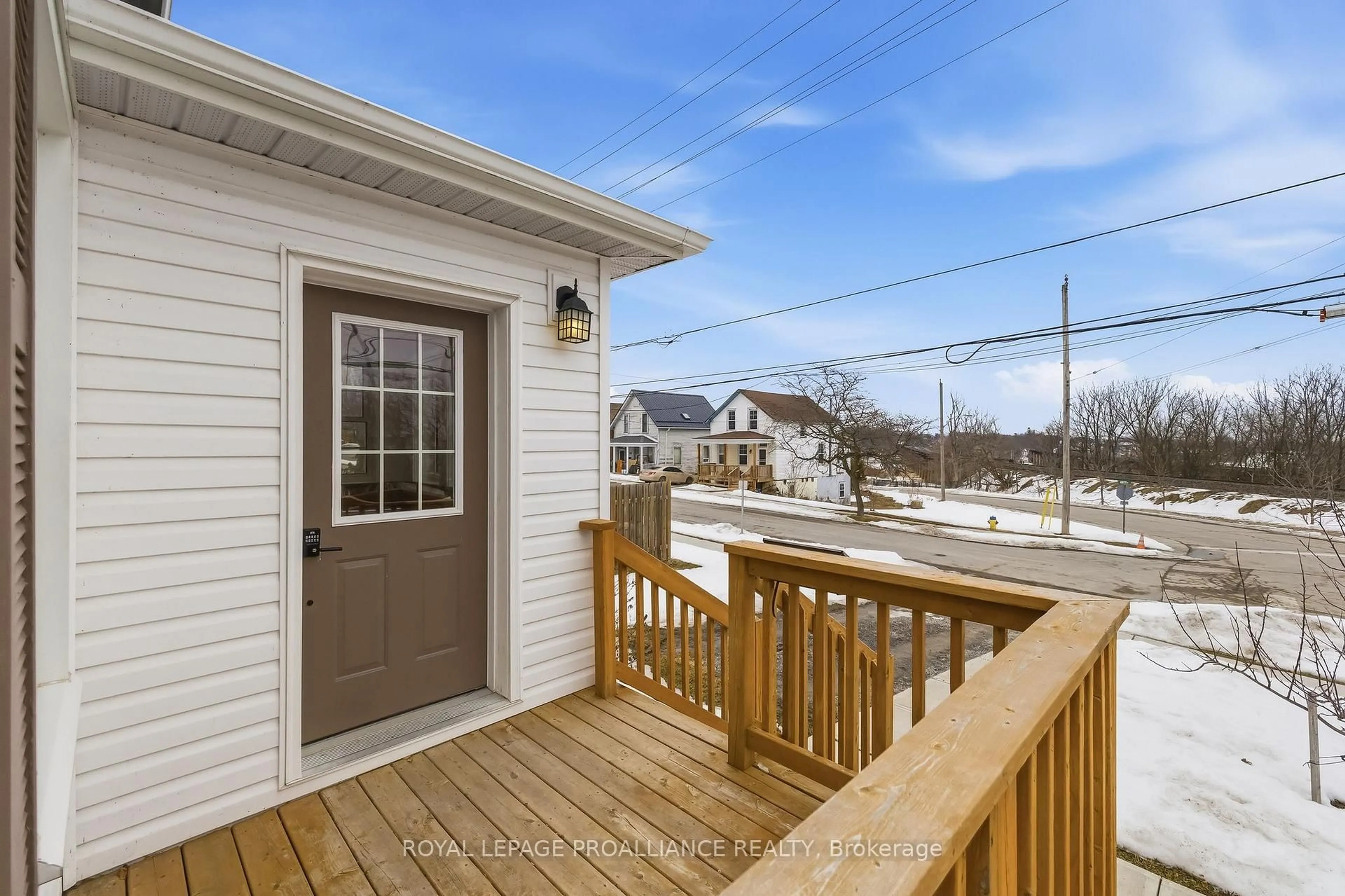 Patio, street for 40 Smith St, Port Hope Ontario L1A 3A4