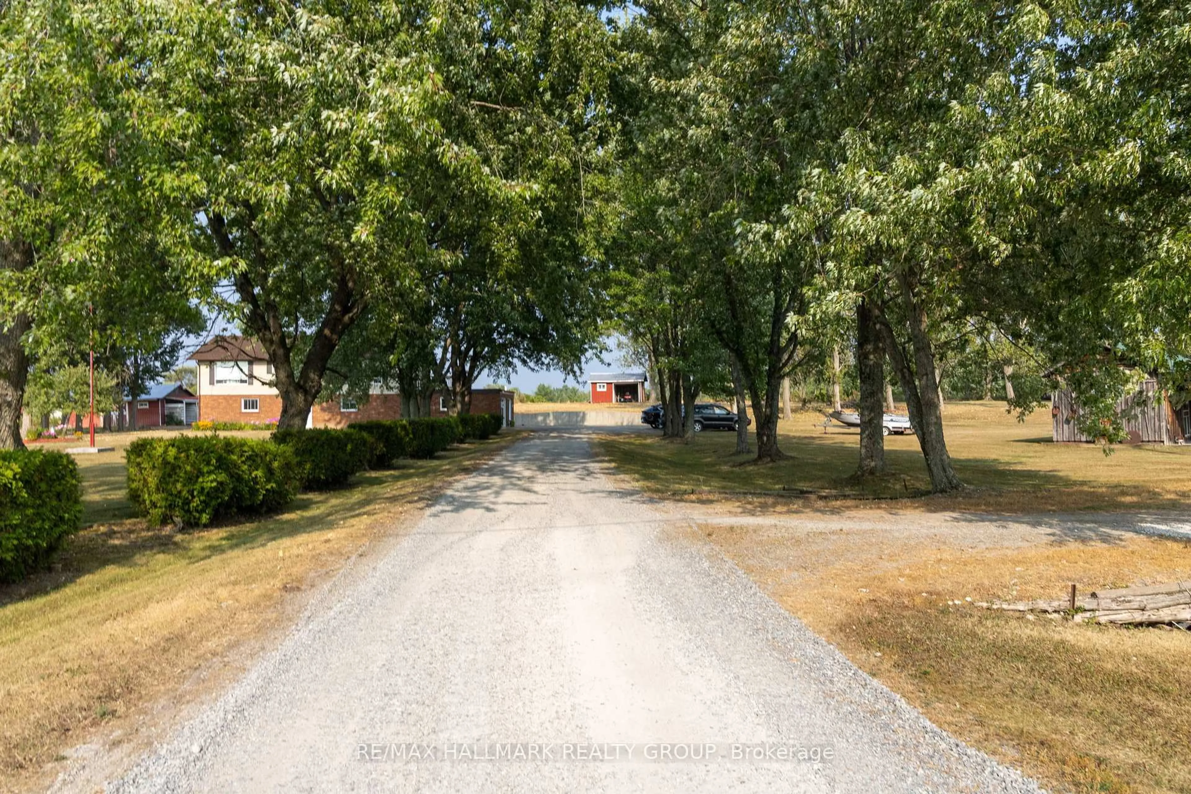 A pic from outside/outdoor area/front of a property/back of a property/a pic from drone, street for 307 County Rd 5 Rd, Front of Yonge Ontario K0E 1R0