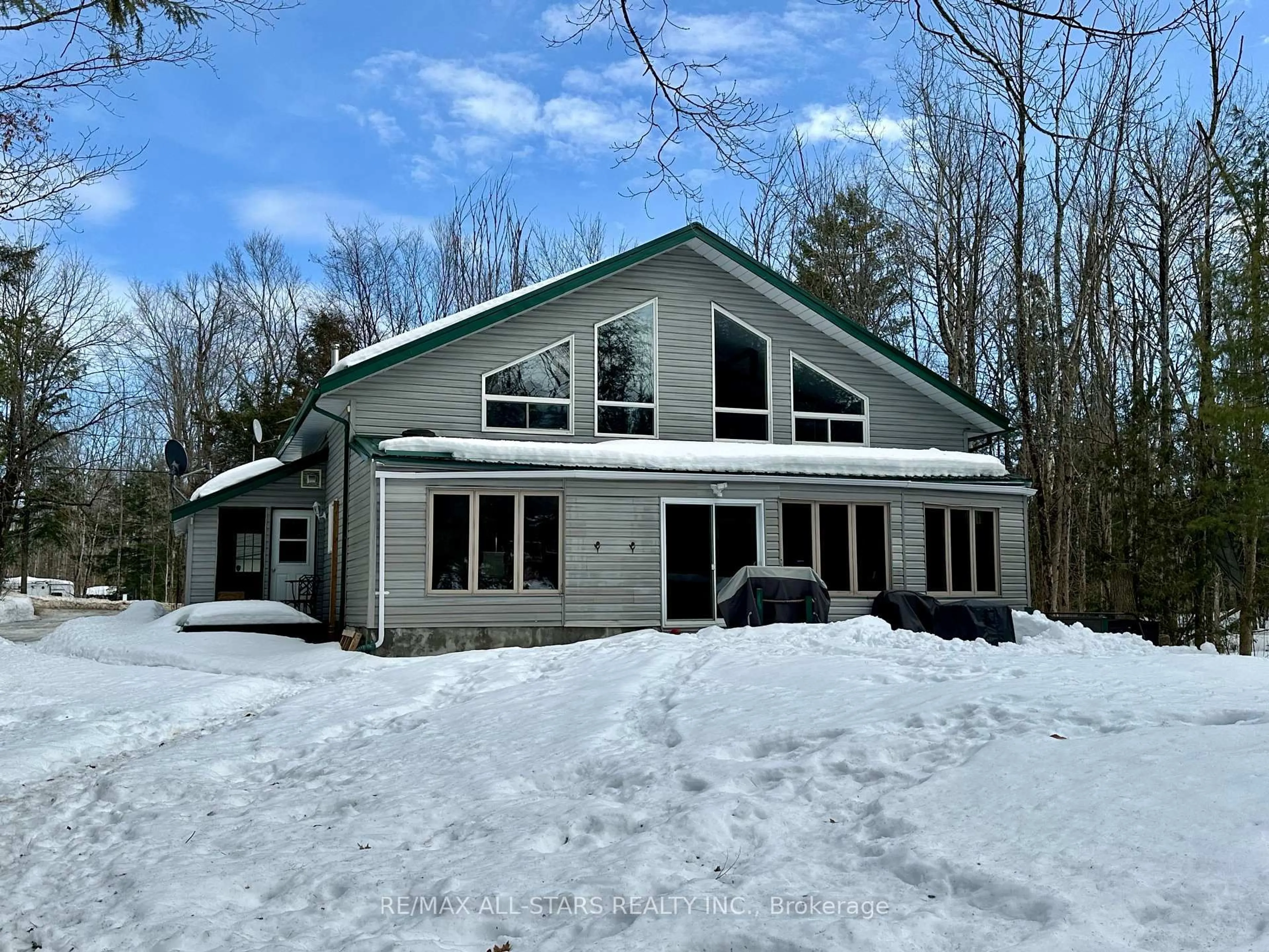 Home with vinyl exterior material, unknown for 398 Edwina Dr, Trent Lakes Ontario K0M 1A0